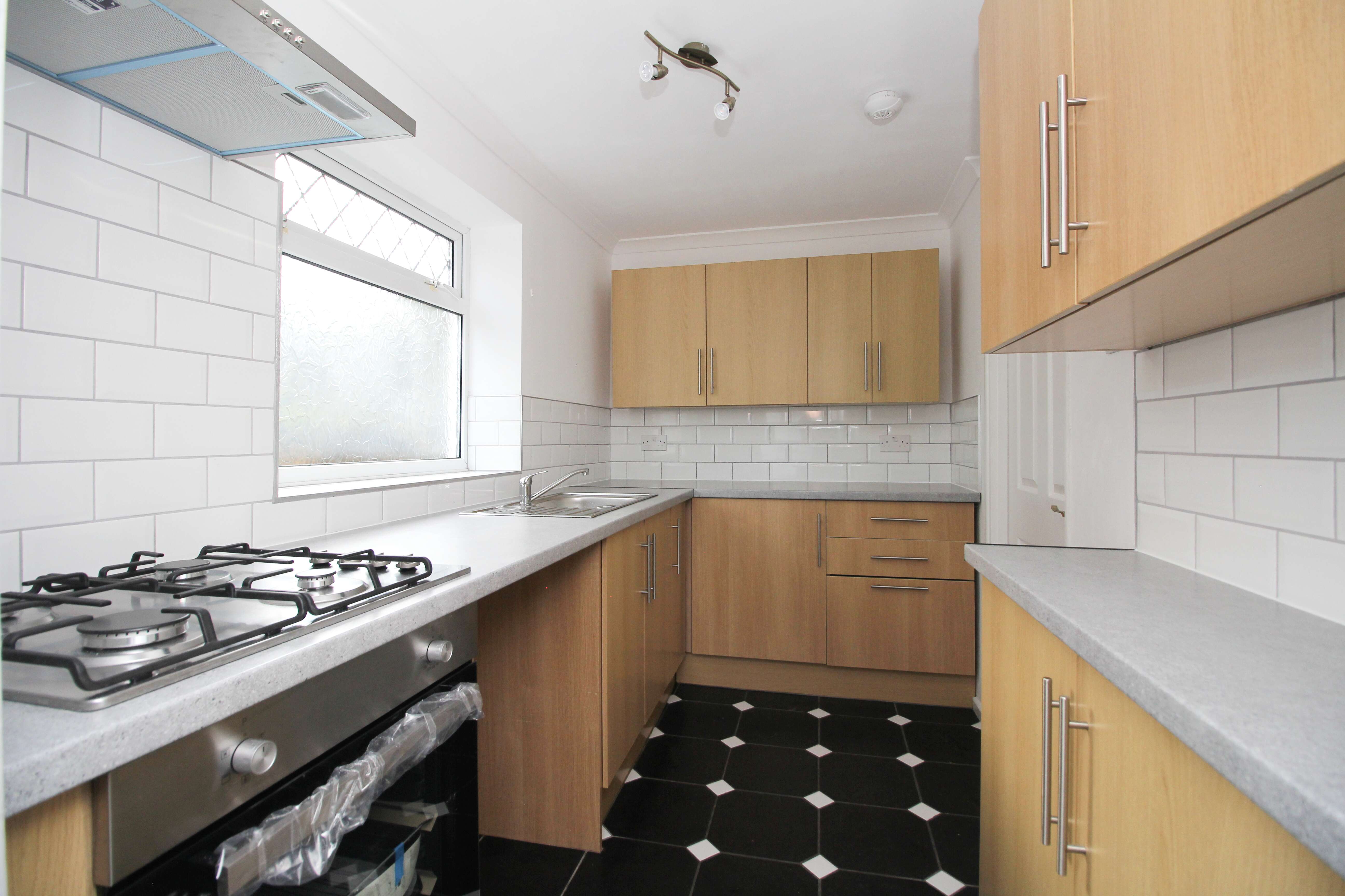 Heol-Y-Sarn, Llantrisant CF72 8DB  Interior