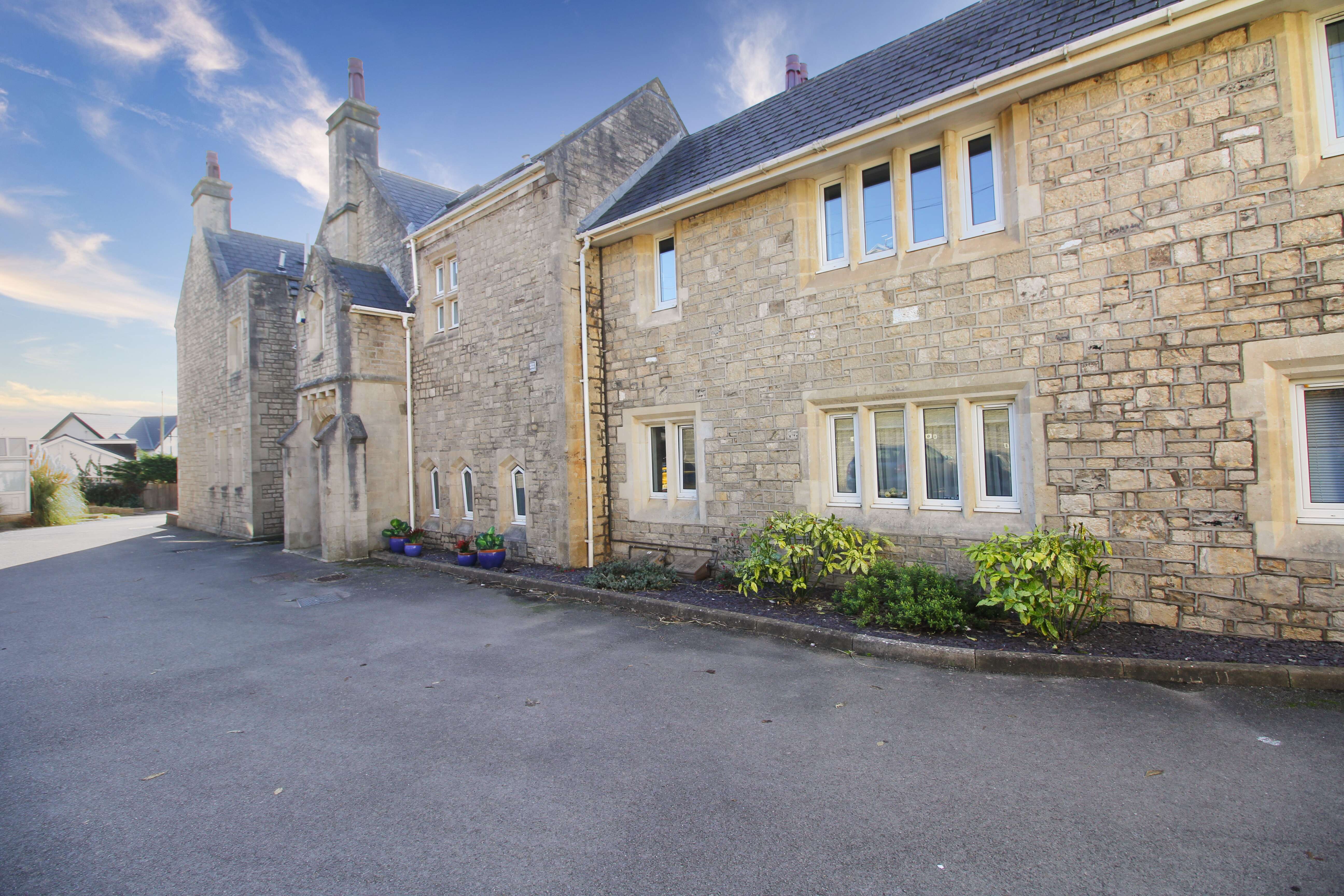 Y Graig, Ogmore By Sea, CF32 0QN  Interior