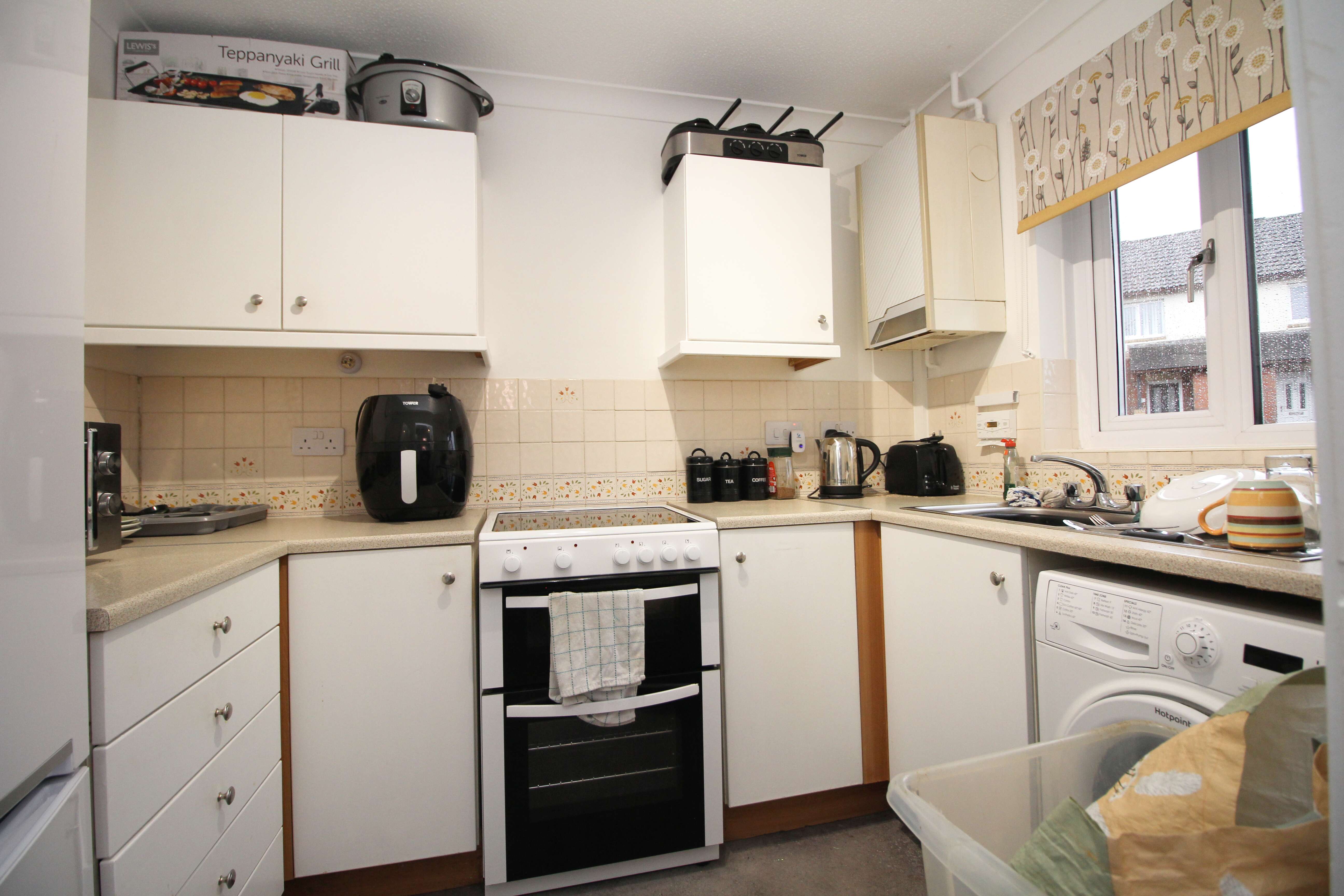 Clos Y Dolydd, Manor Chase CF38 2TG  Interior