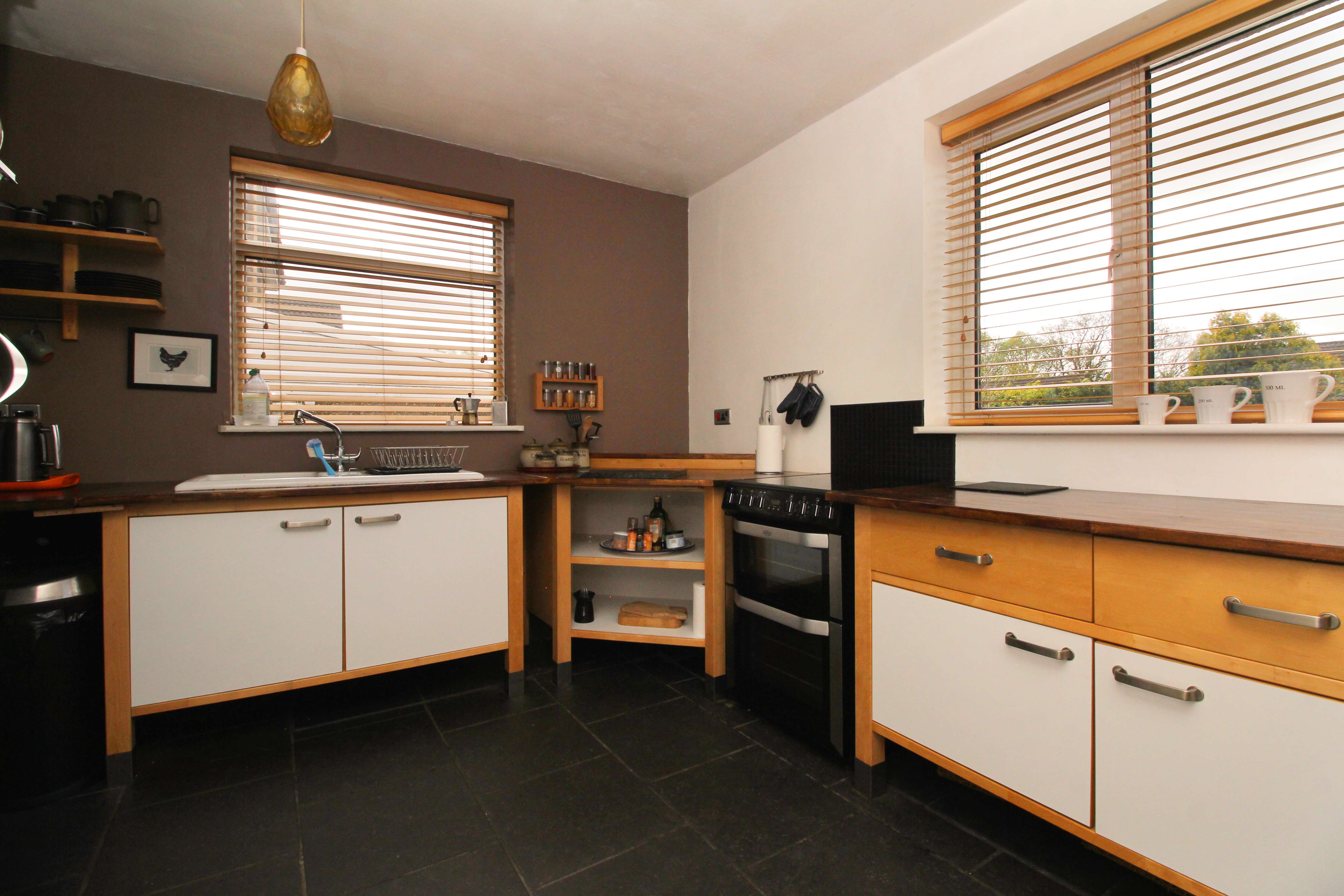 Church Road, Tonteg, CF38 1EG  Interior