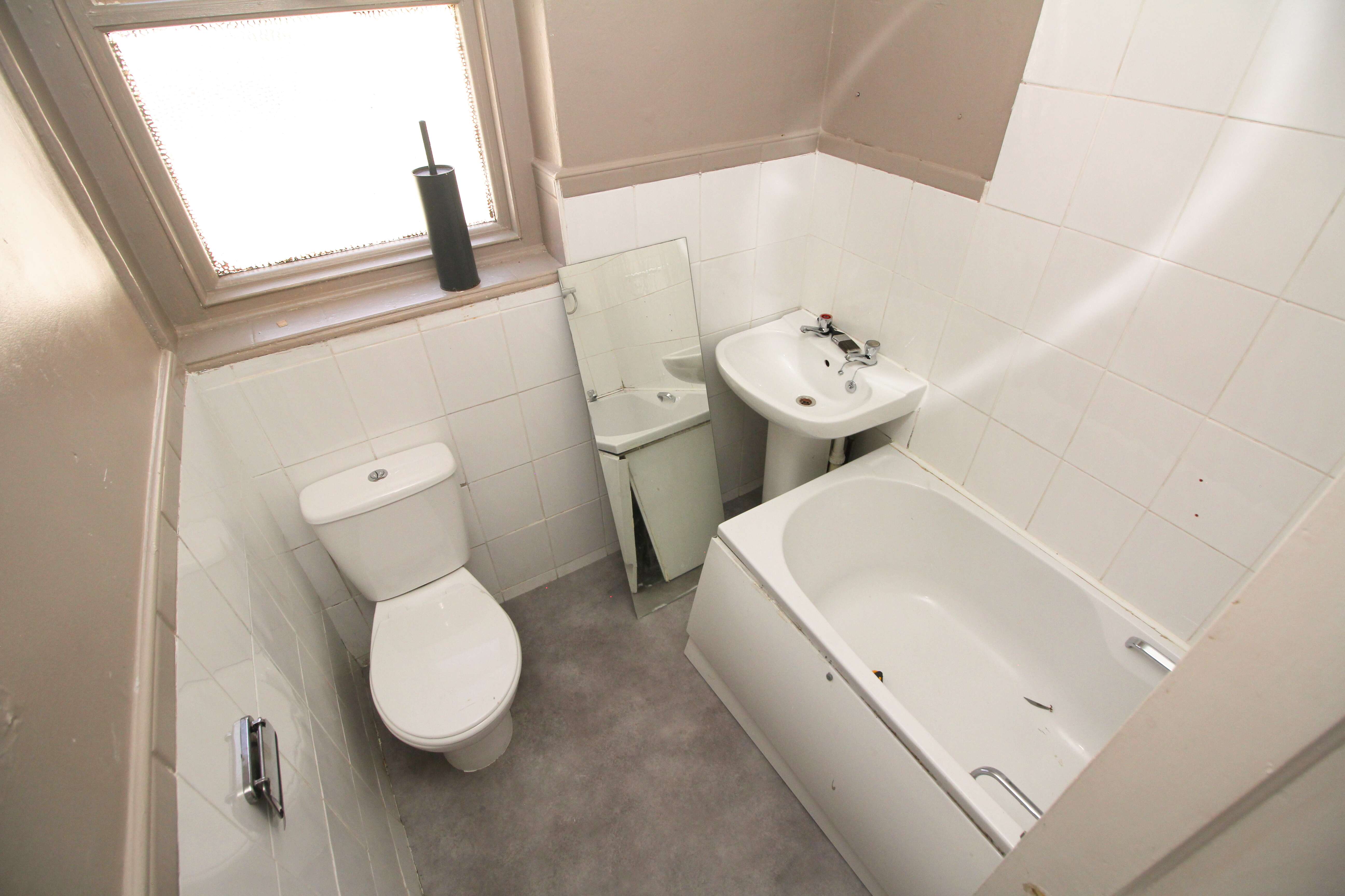Pontypridd Street, Barry, CF63 2HH  Interior