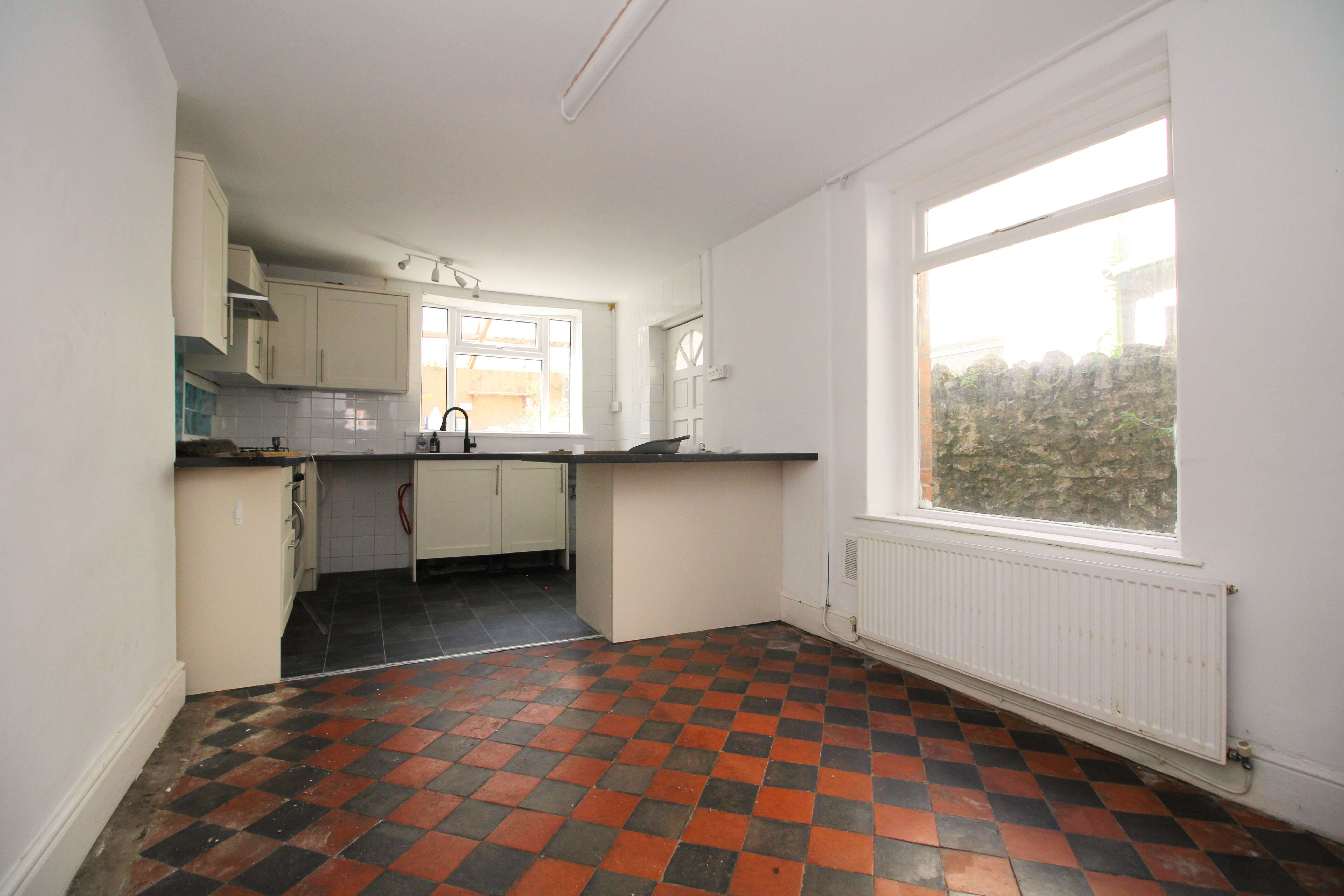 Pontypridd Street, Barry, CF63 2HH  Interior