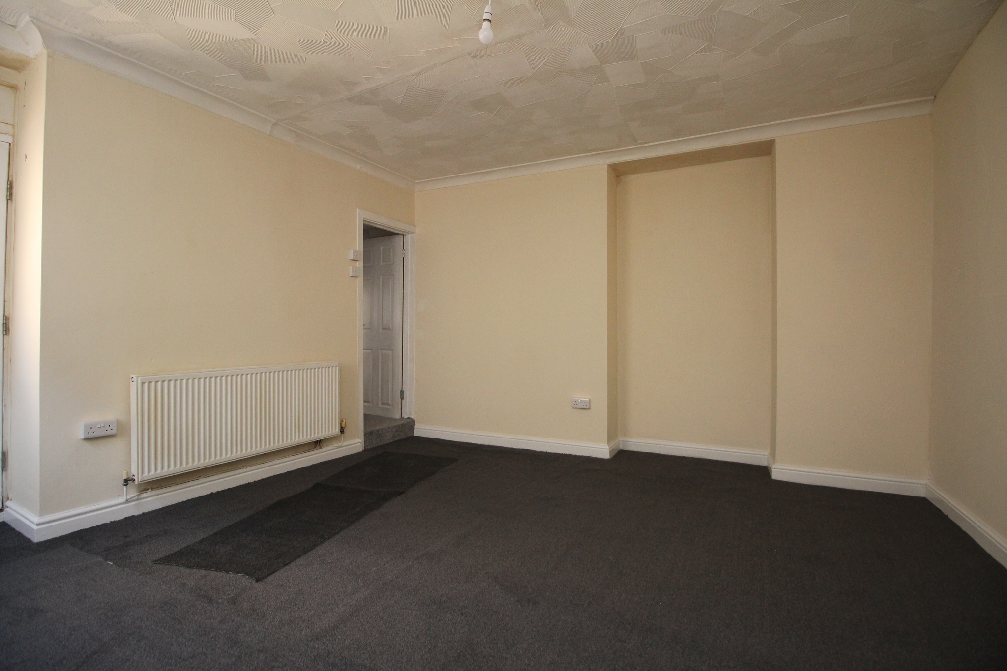 Waunrhydd Road, Tonyrefail, CF39 8EN  Interior
