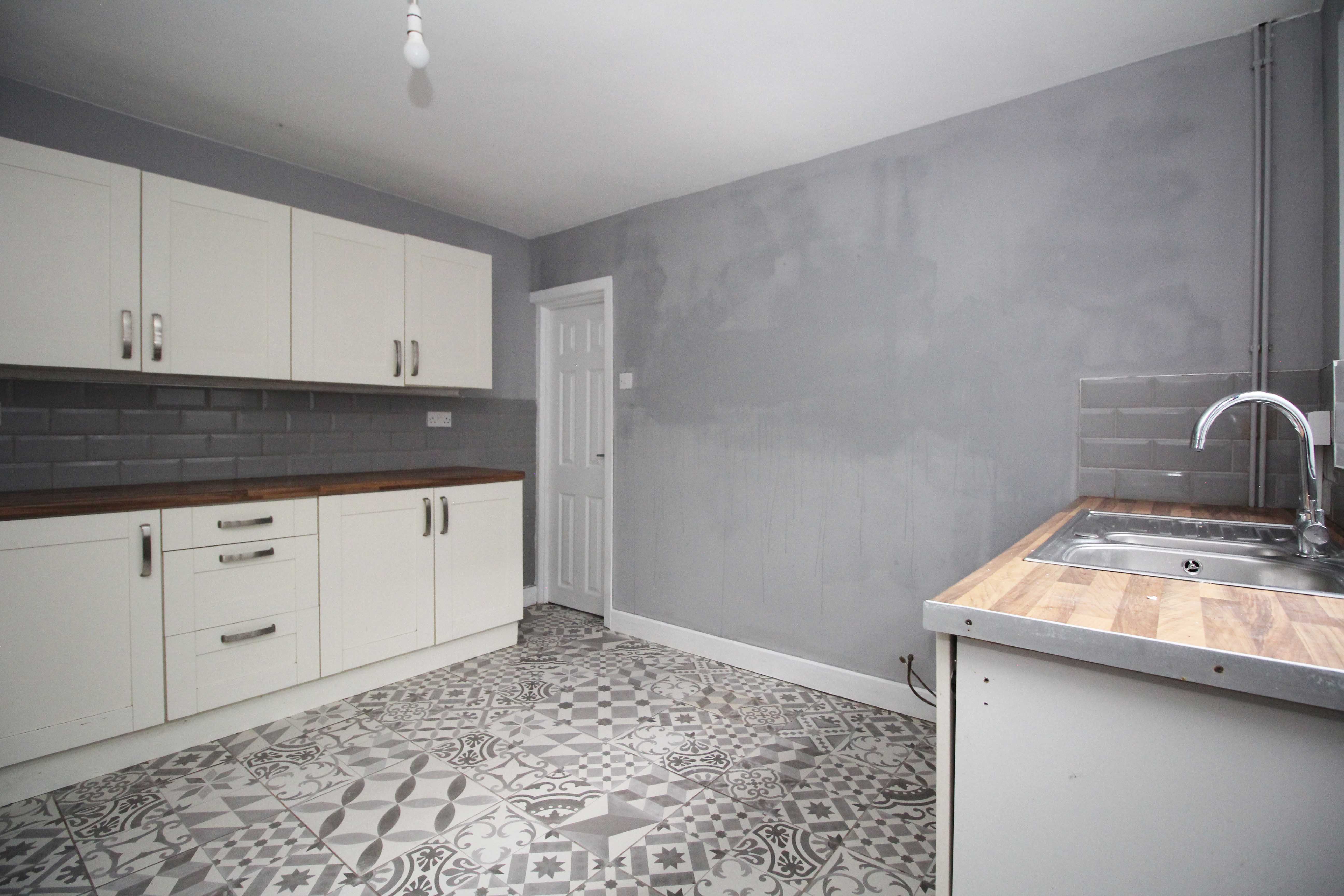 Heath Terrace, Porth, CF39 0HS  Interior