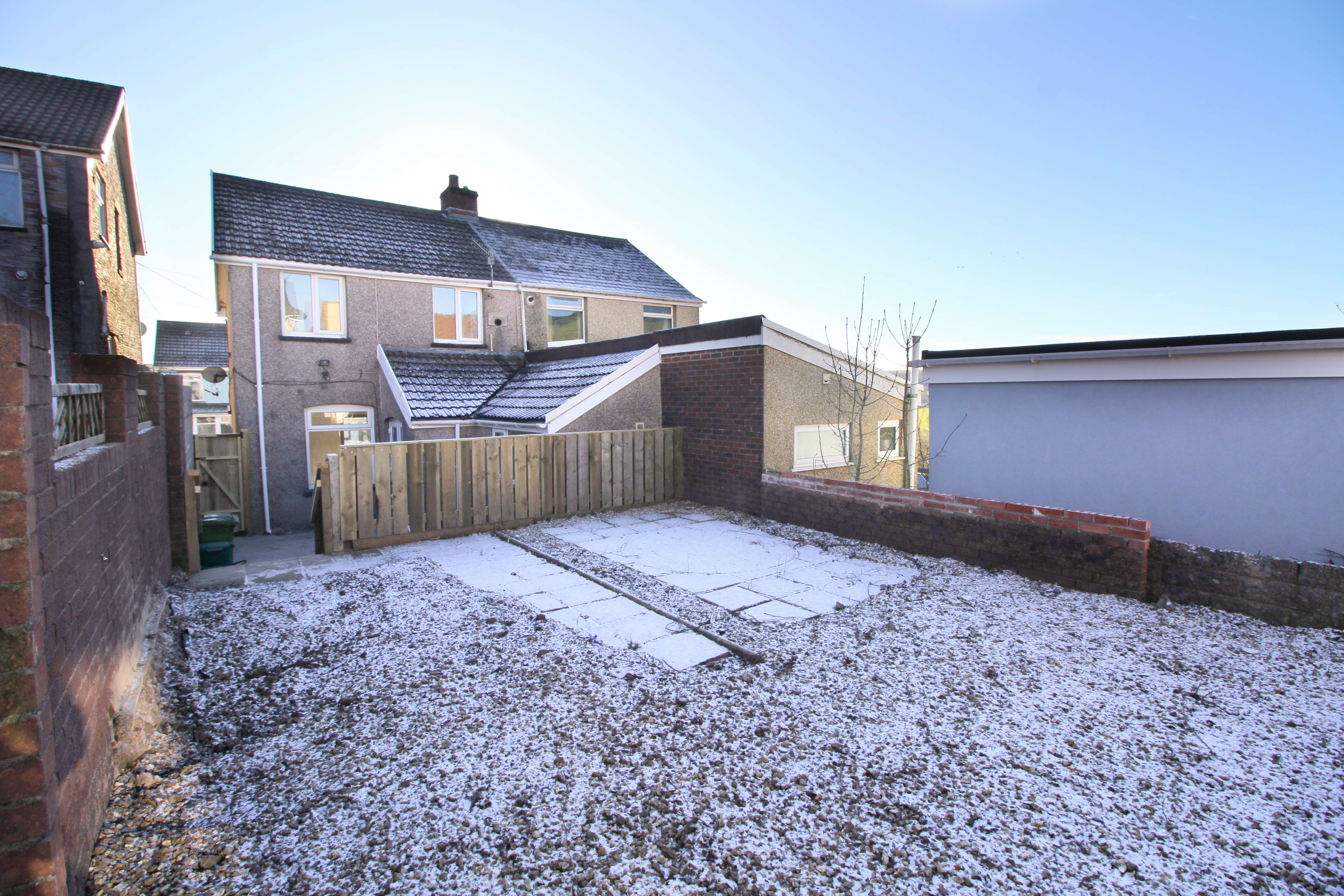 Beech Street, Gilfach Goch CF39 8UD  Interior