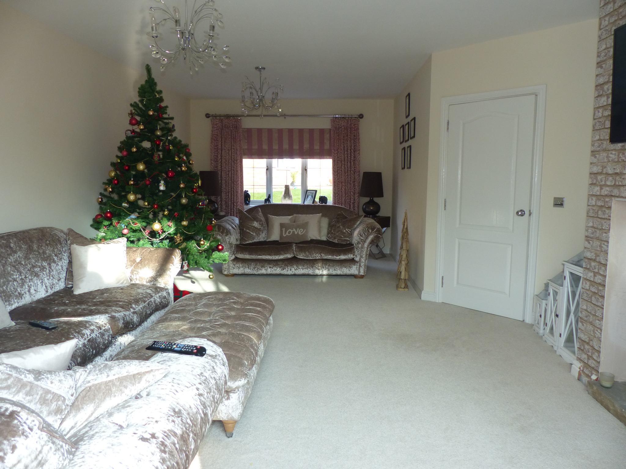 Chapel Wood Drive, CF72 9WP  Interior