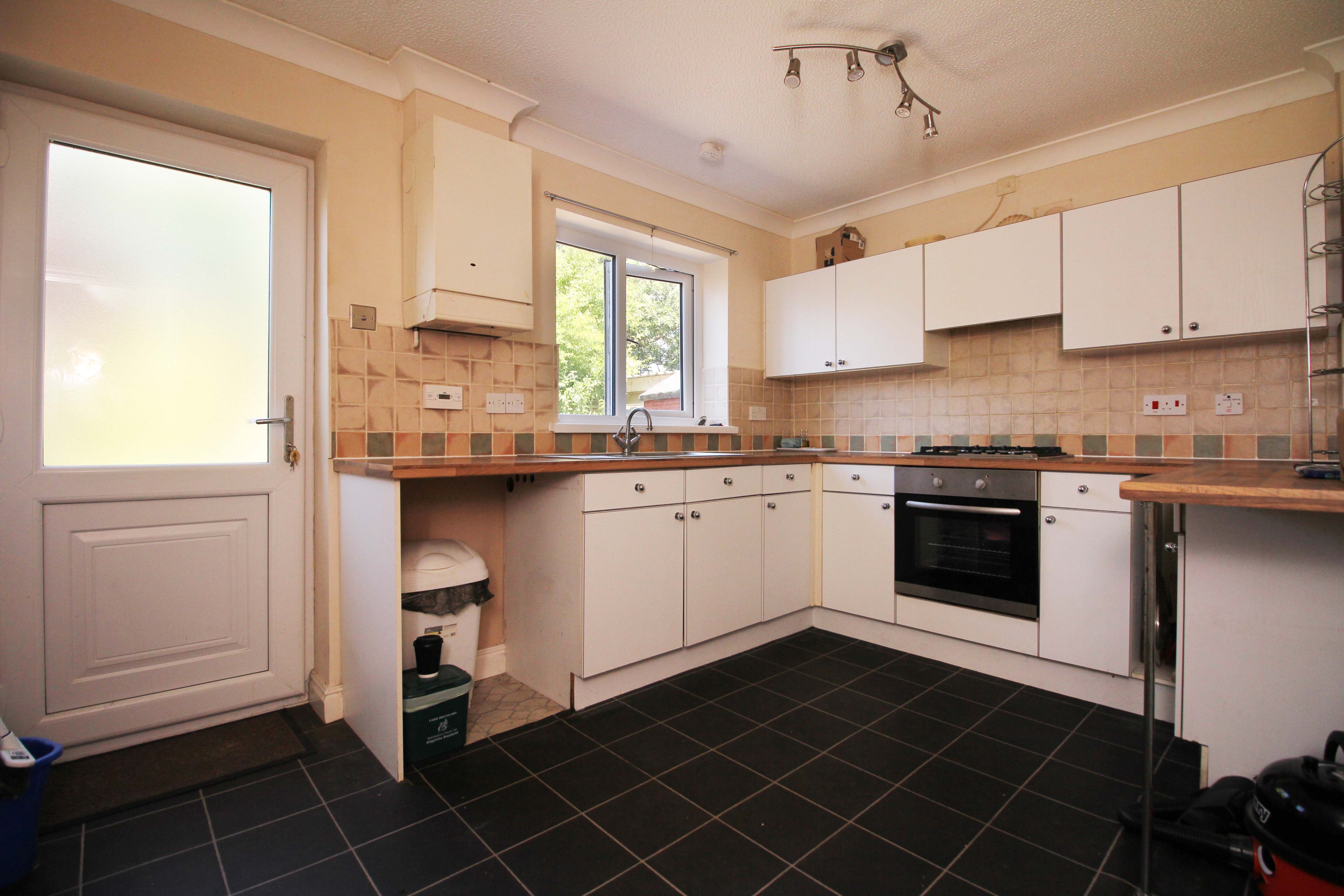 Llwyn Onn, Tyla Garw CF72 9ET  Interior