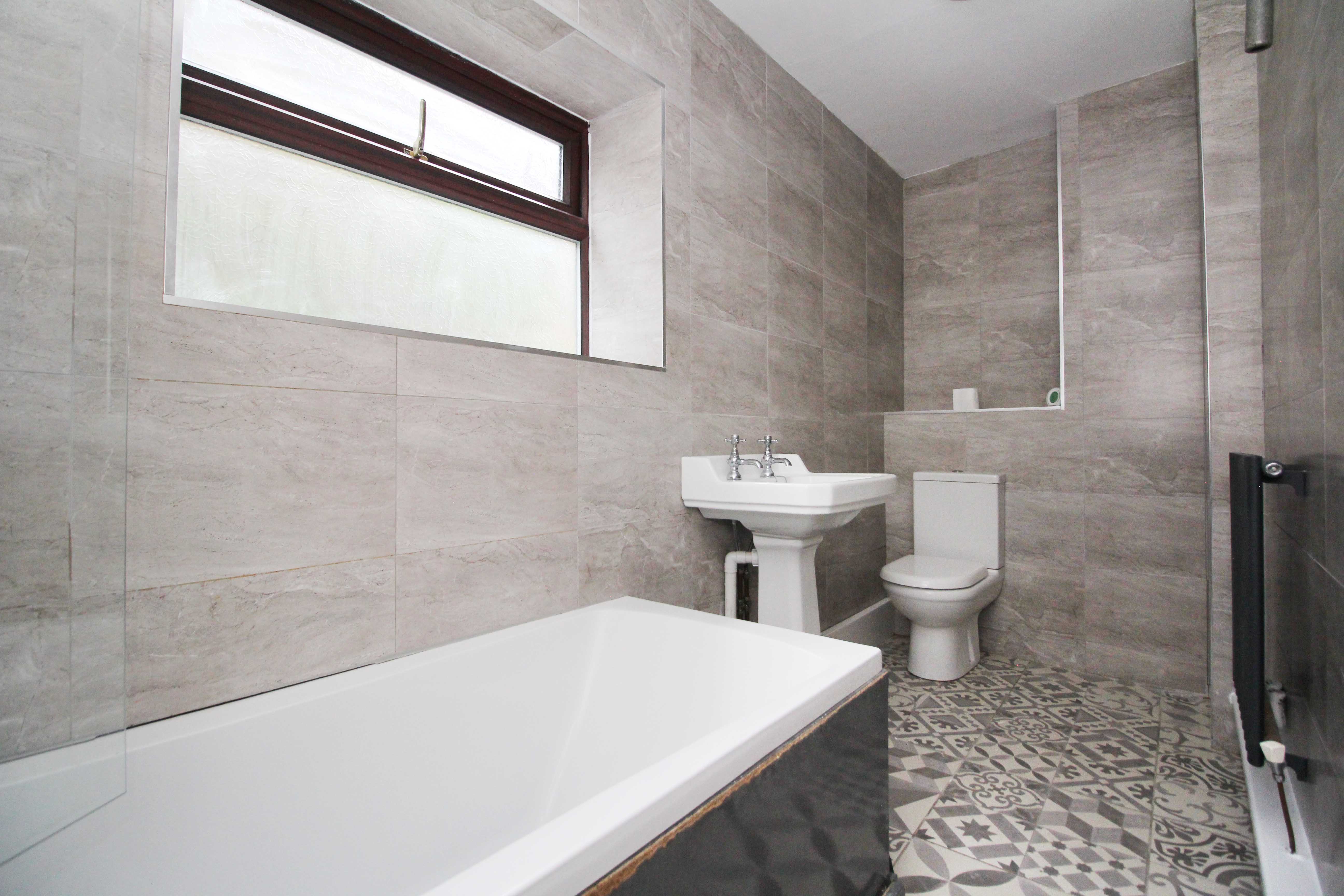 Heath Terrace, Porth, CF39 0HS  Interior