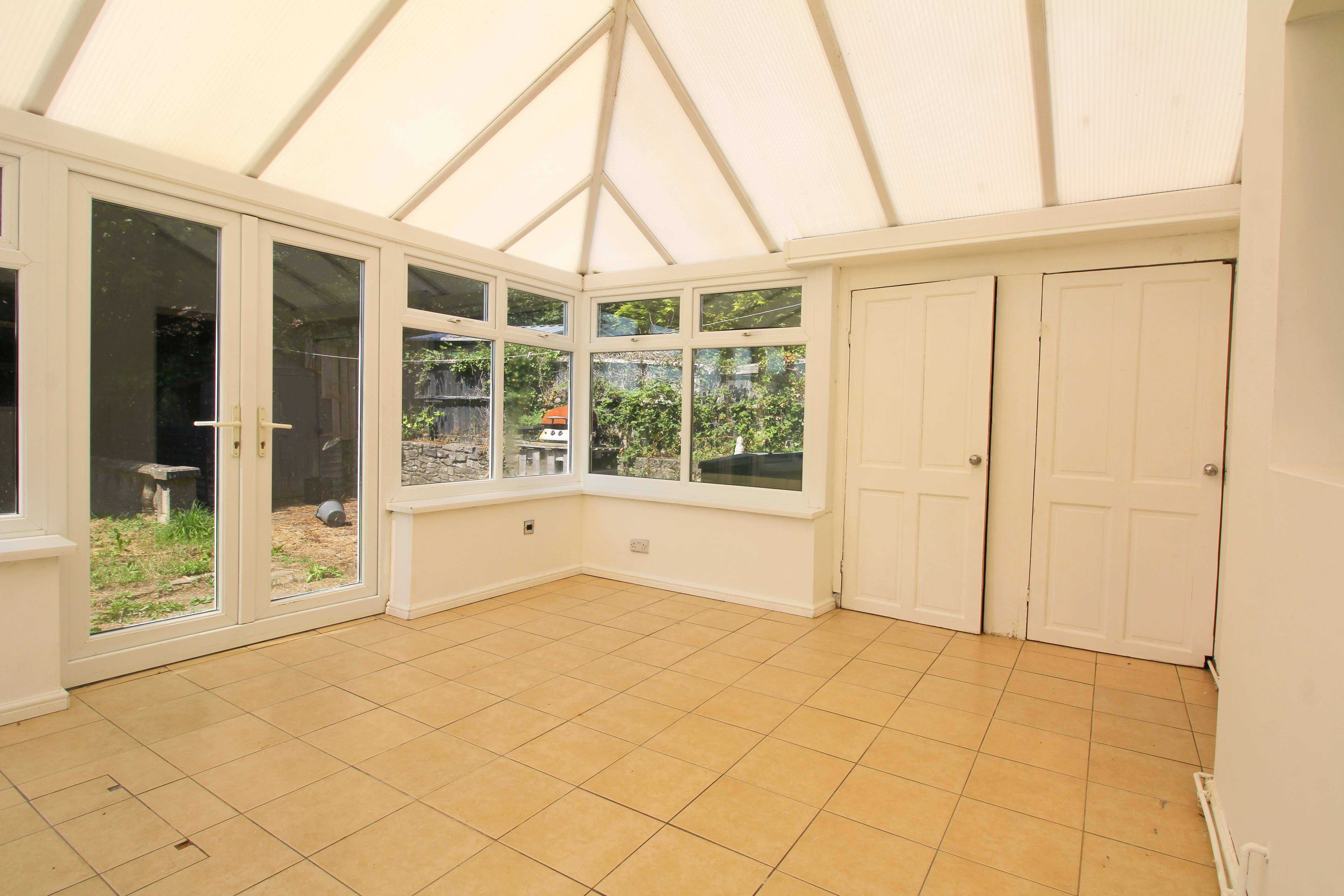 Melton Lodge, The Lane, St. Nicholas, Cardiff, CF5 6SD  Interior