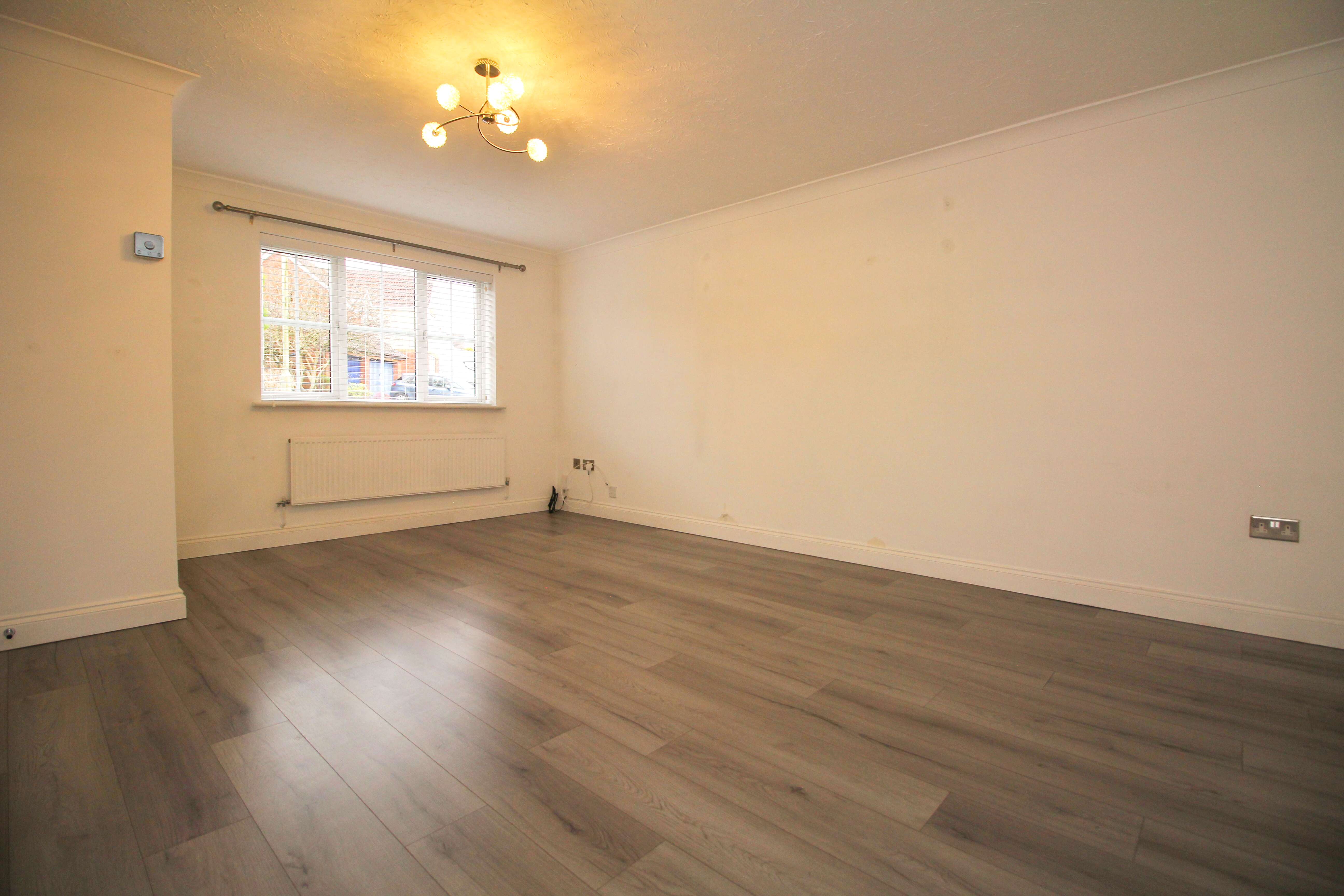 Newmill Gardens, Miskin CF72 8RX  Interior