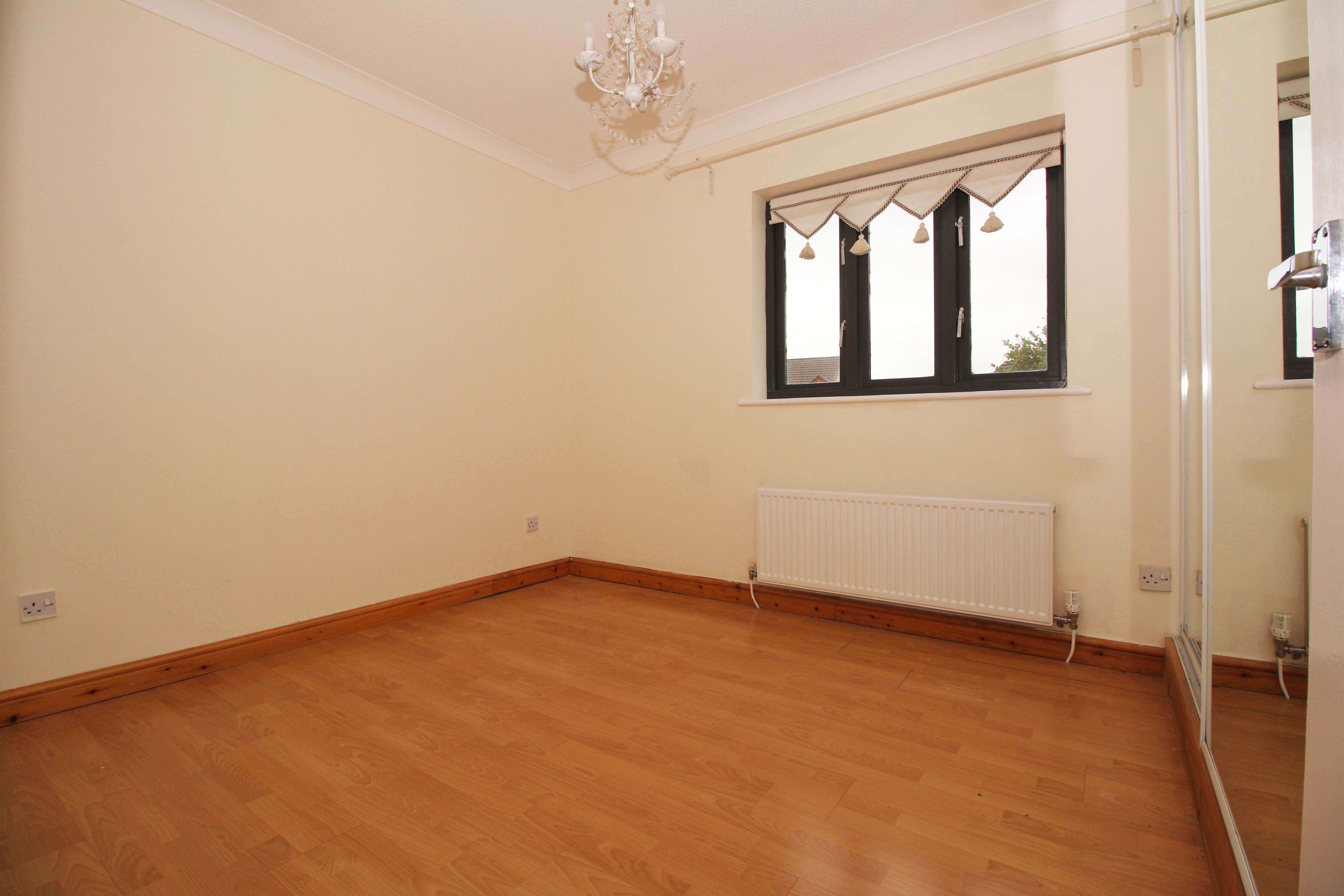 Clos Y Dolydd, Manor Chase, Beddau CF38 2TG  Interior