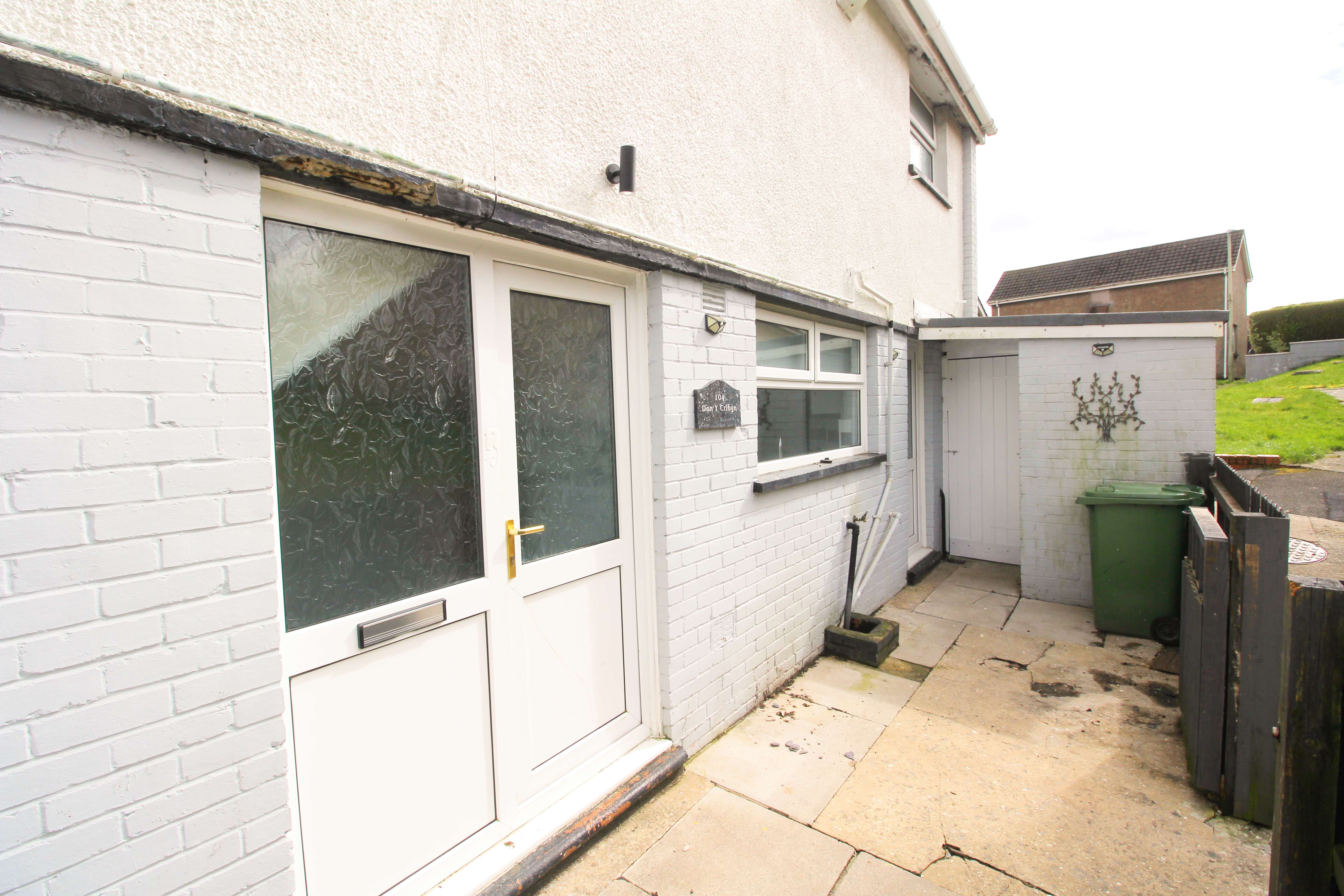 Dan y Cribyn, Ynysybwl CF37 3EU  Interior