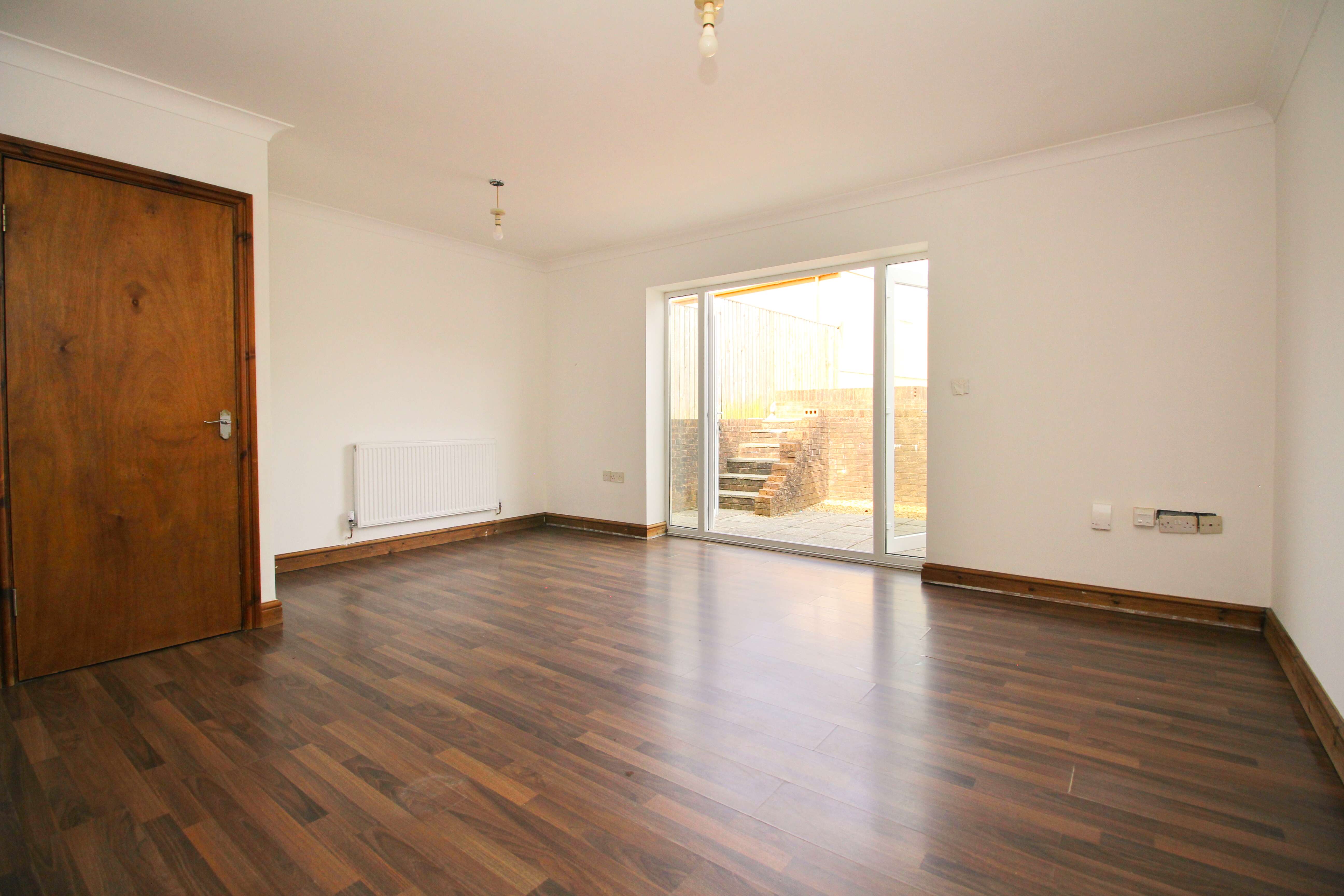 High Street, Tonyrefail, Porth, CF39 8PH  Interior