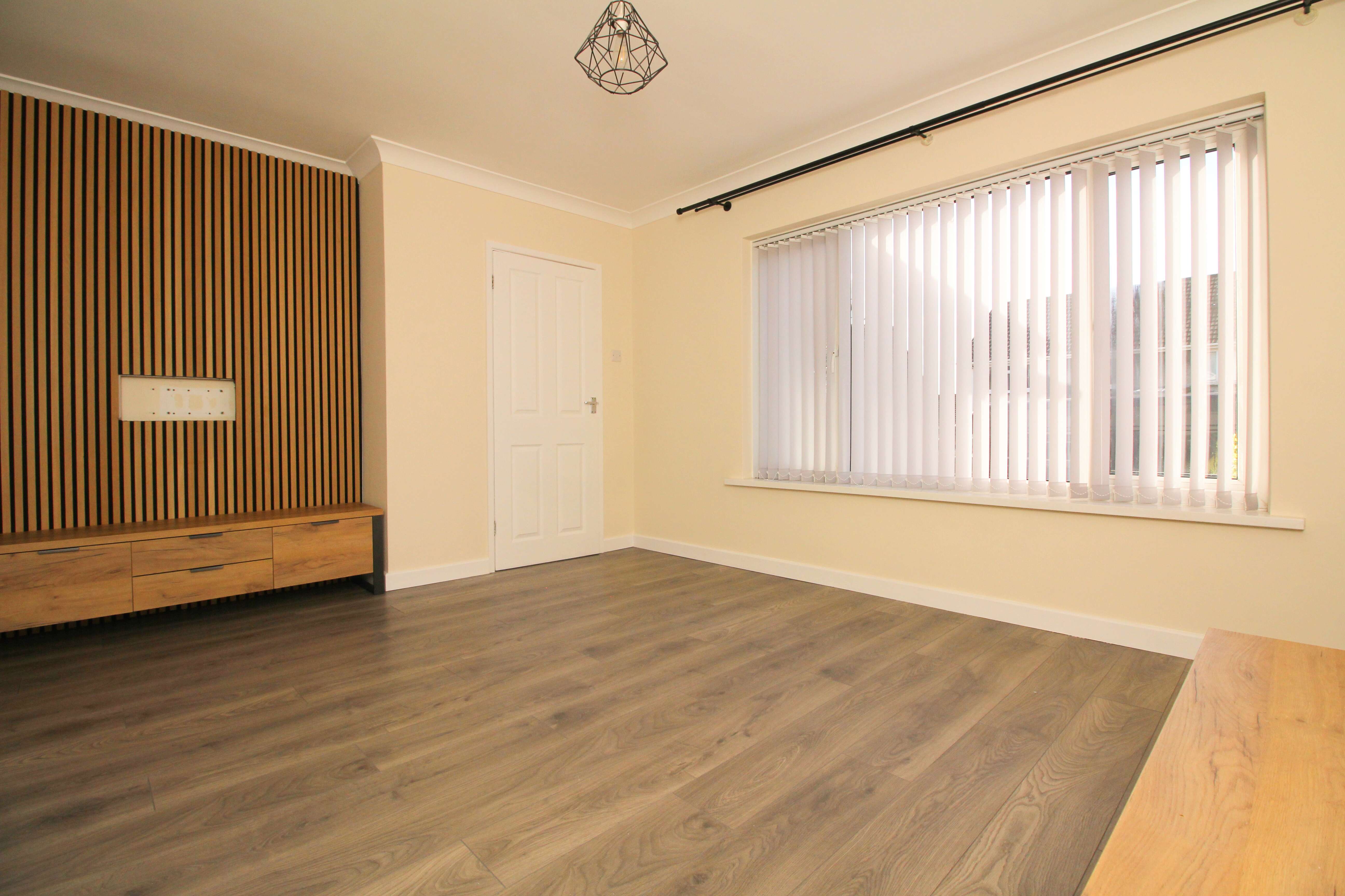 Tudor Way, Llantwit Fardre CF38 2NH  Interior