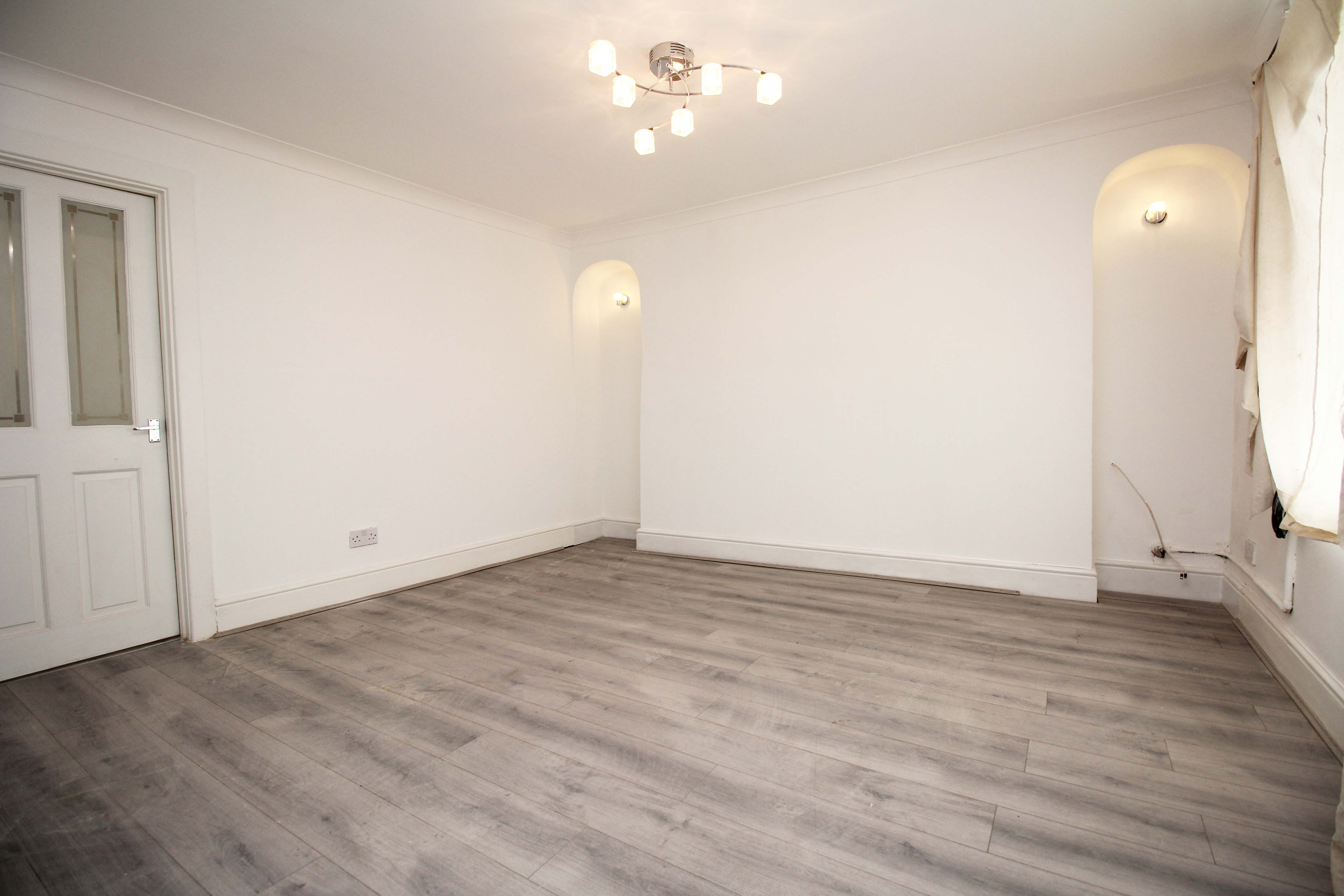 Collenna Road, Tonyrefail, CF39 8EL  Interior