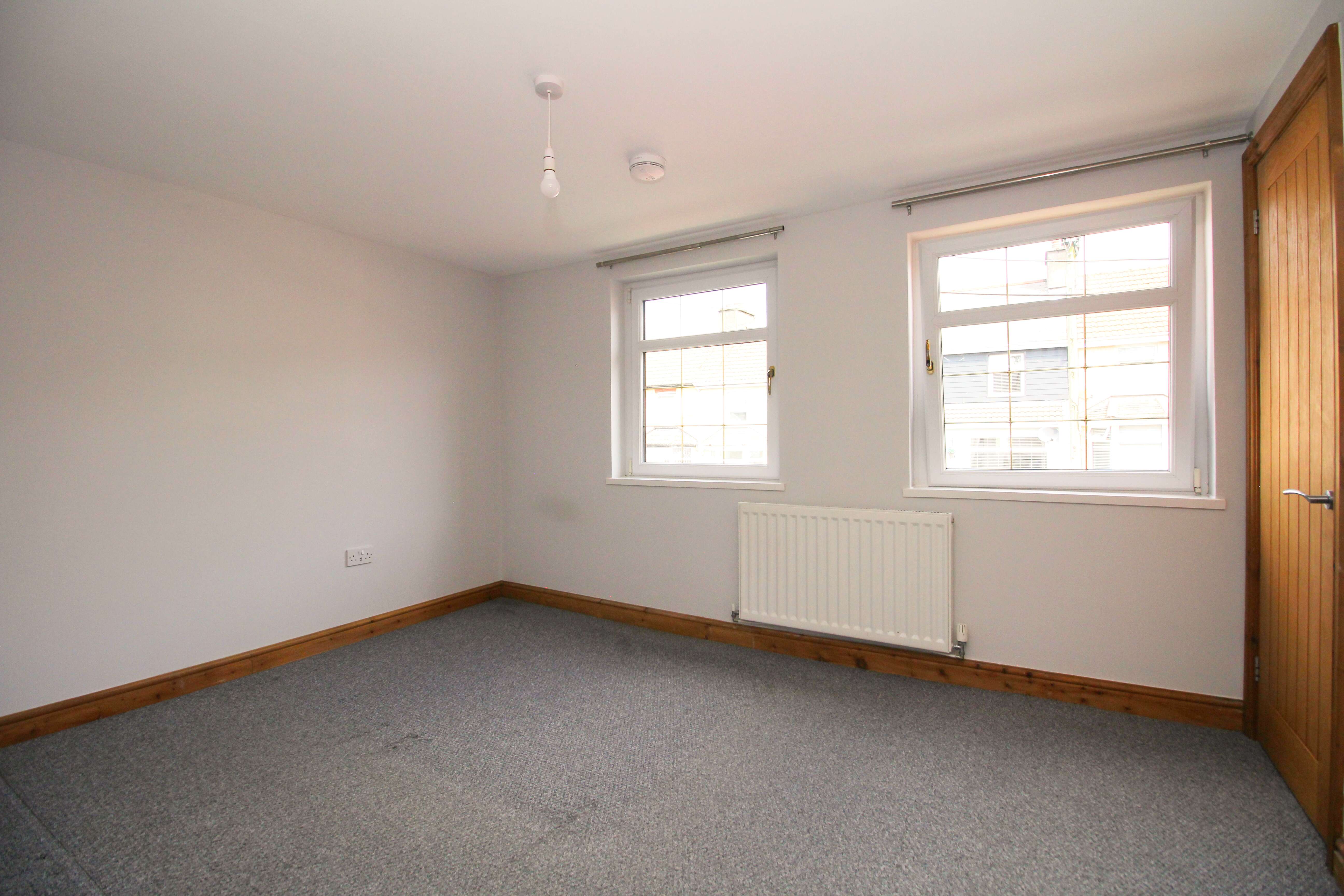 Thomas Street, Gilfach Goch, CF39 8TU  Interior