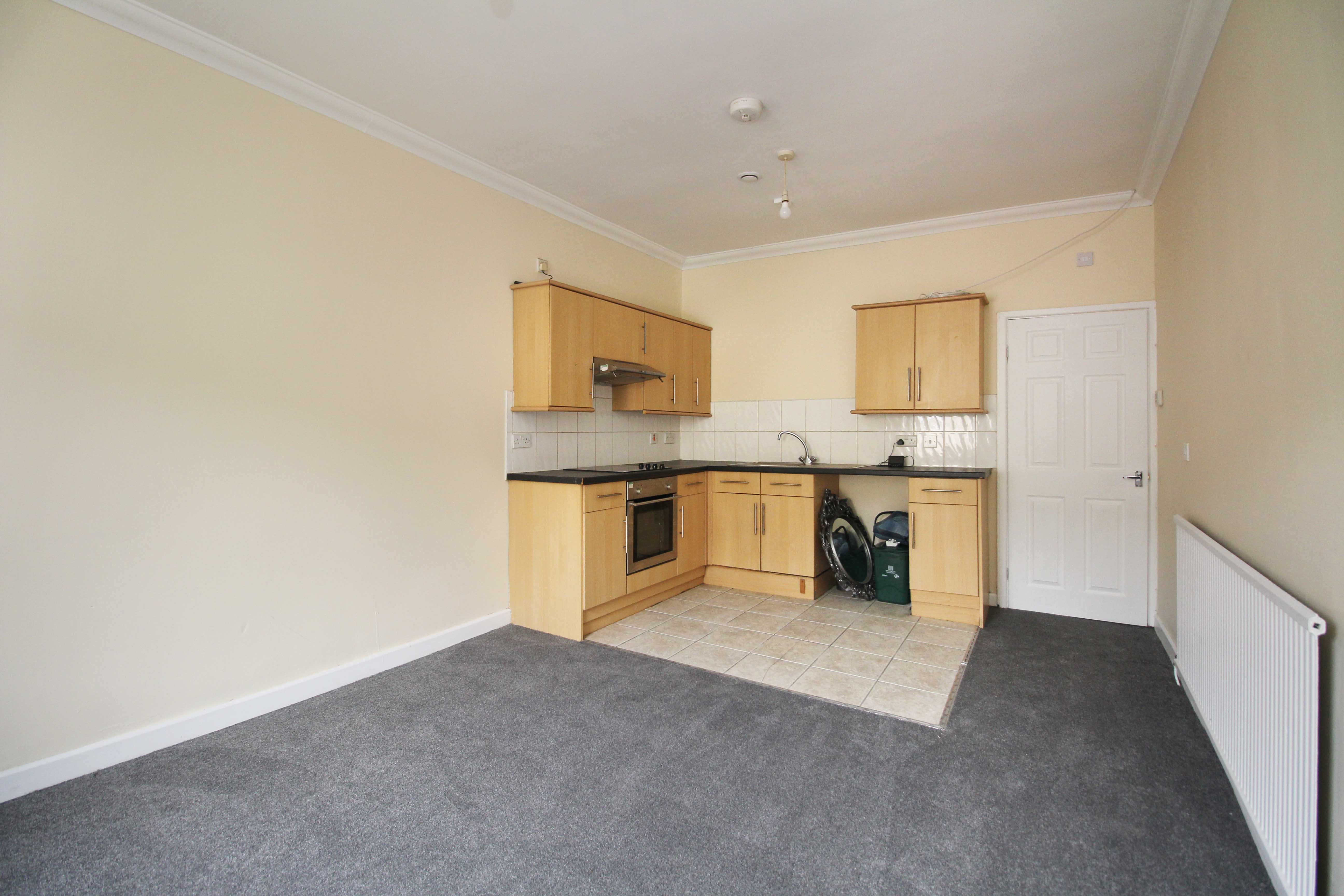 Commercial Street, Senghenydd CF83 4FZ  Interior