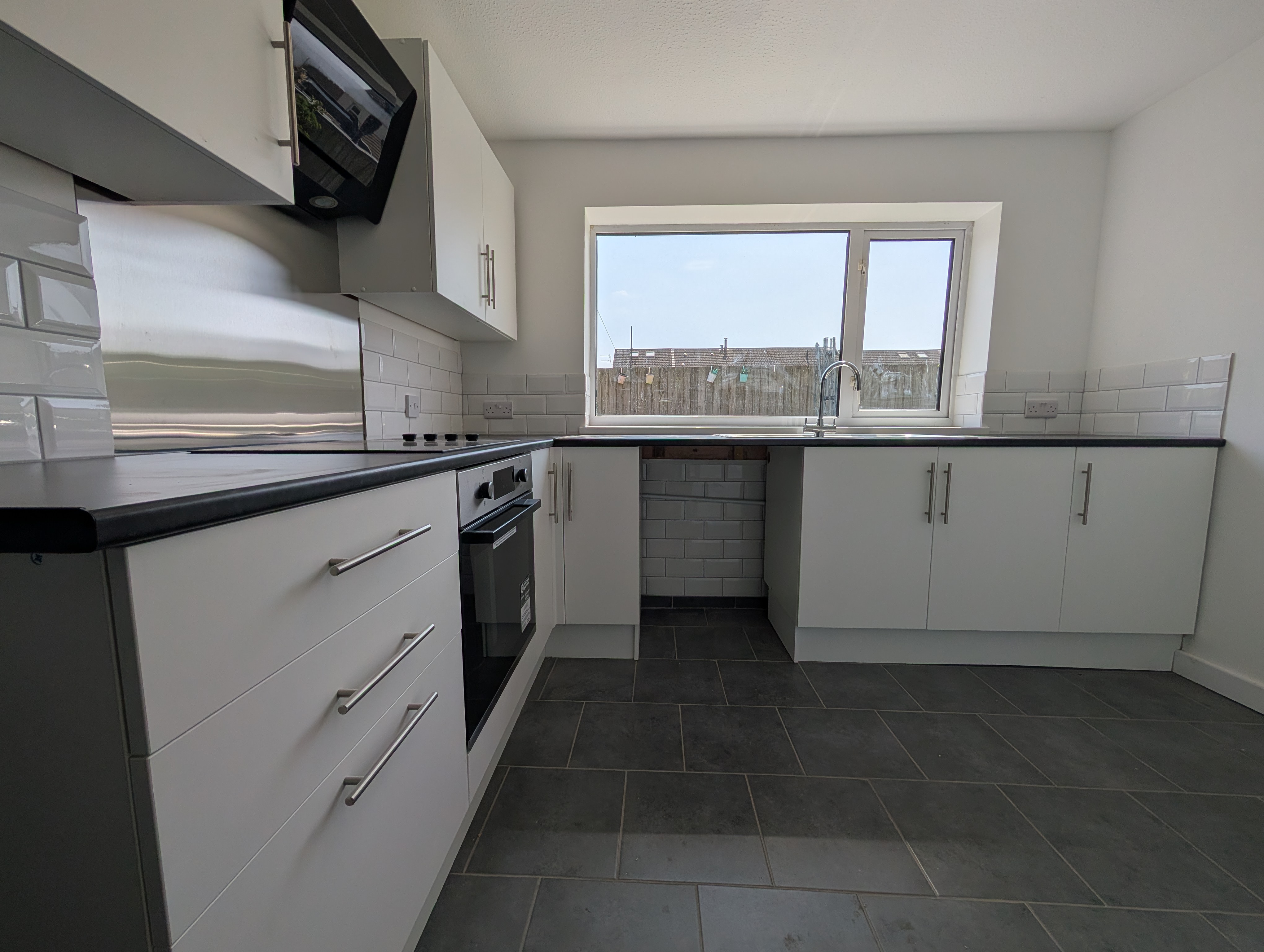 3, Station Terrace, Pontyclun, CF72 9ES  Interior