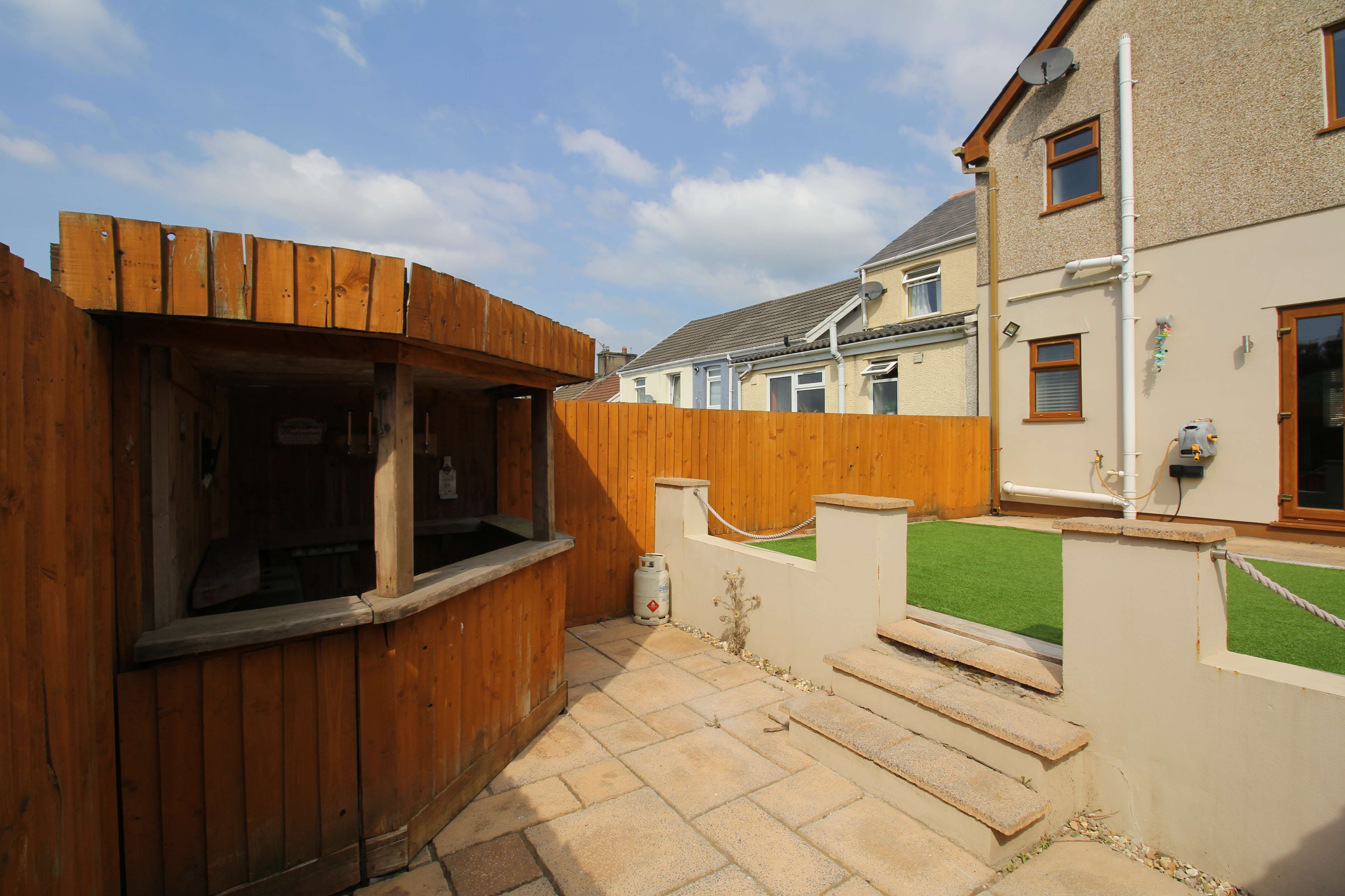 Thomas Street, Gilfach Goch, CF39 8TU  Interior