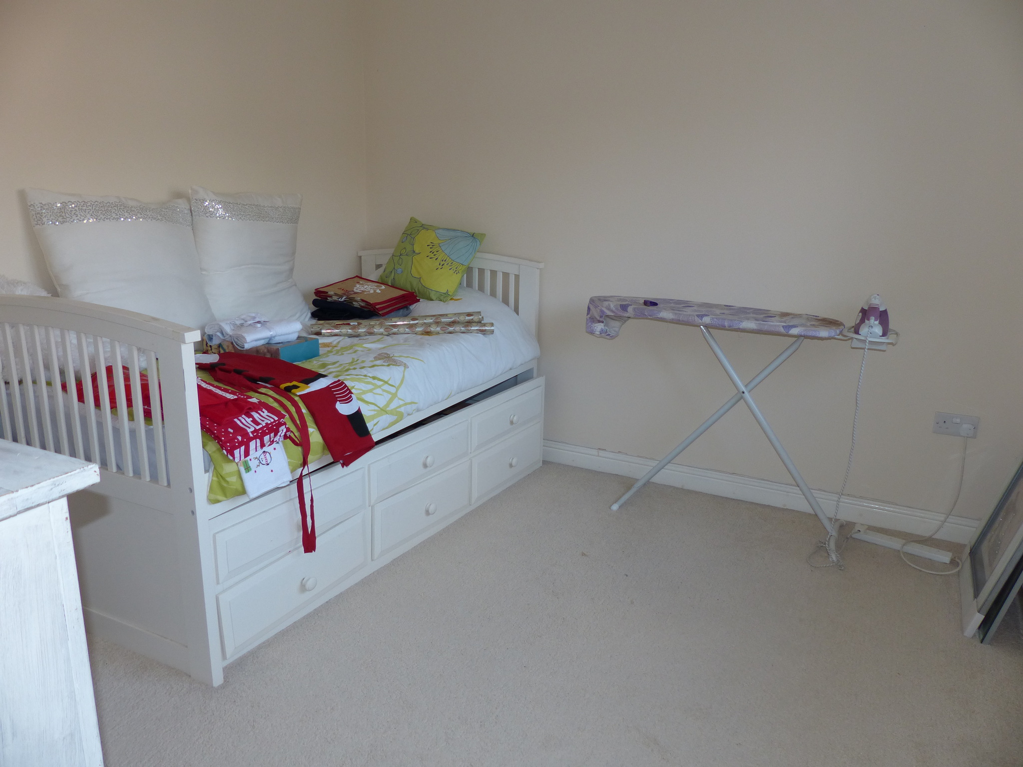 Chapel Wood Drive, CF72 9WP  Interior