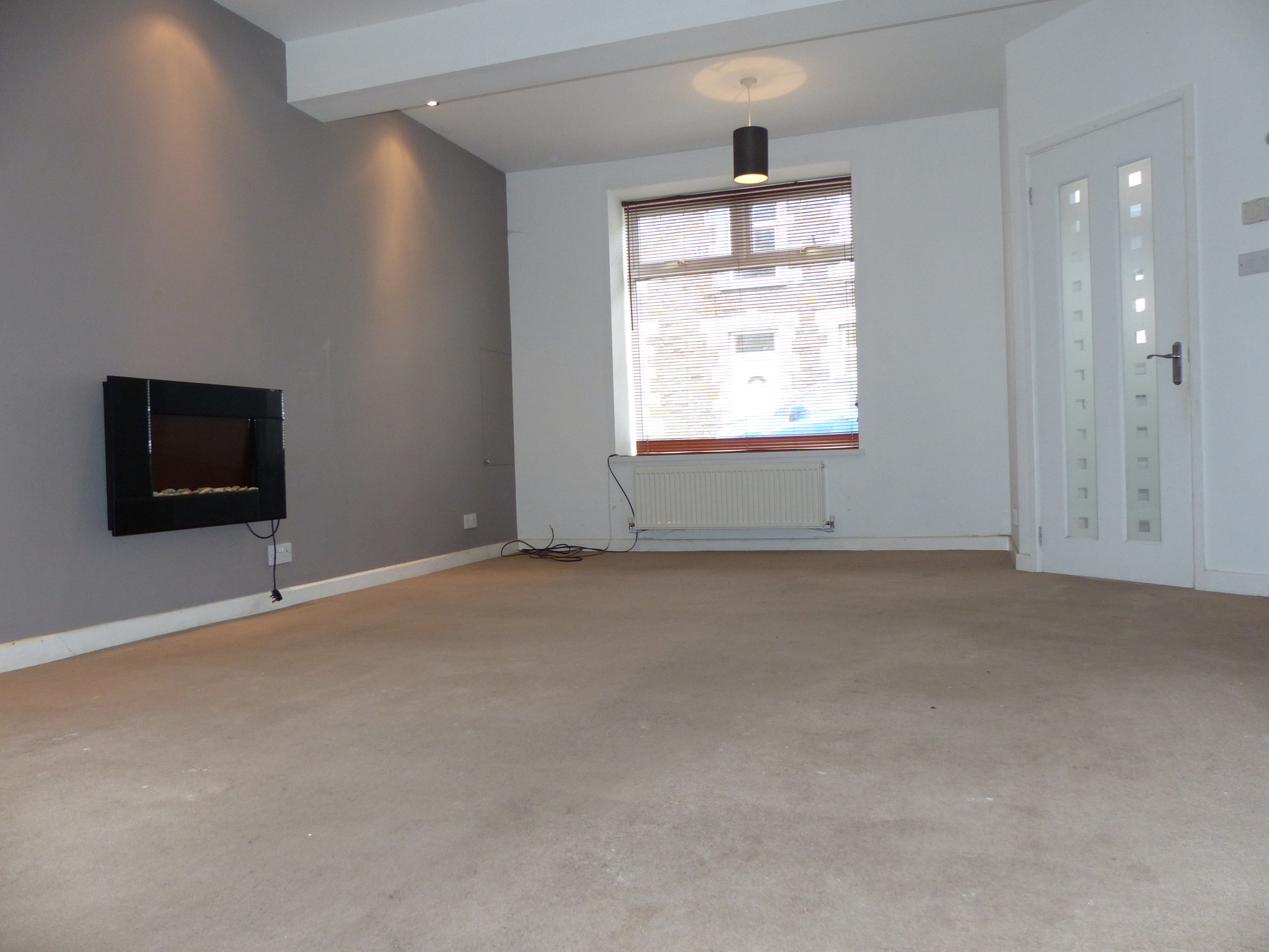 Llewellyn Street, CF43 3LB  Interior