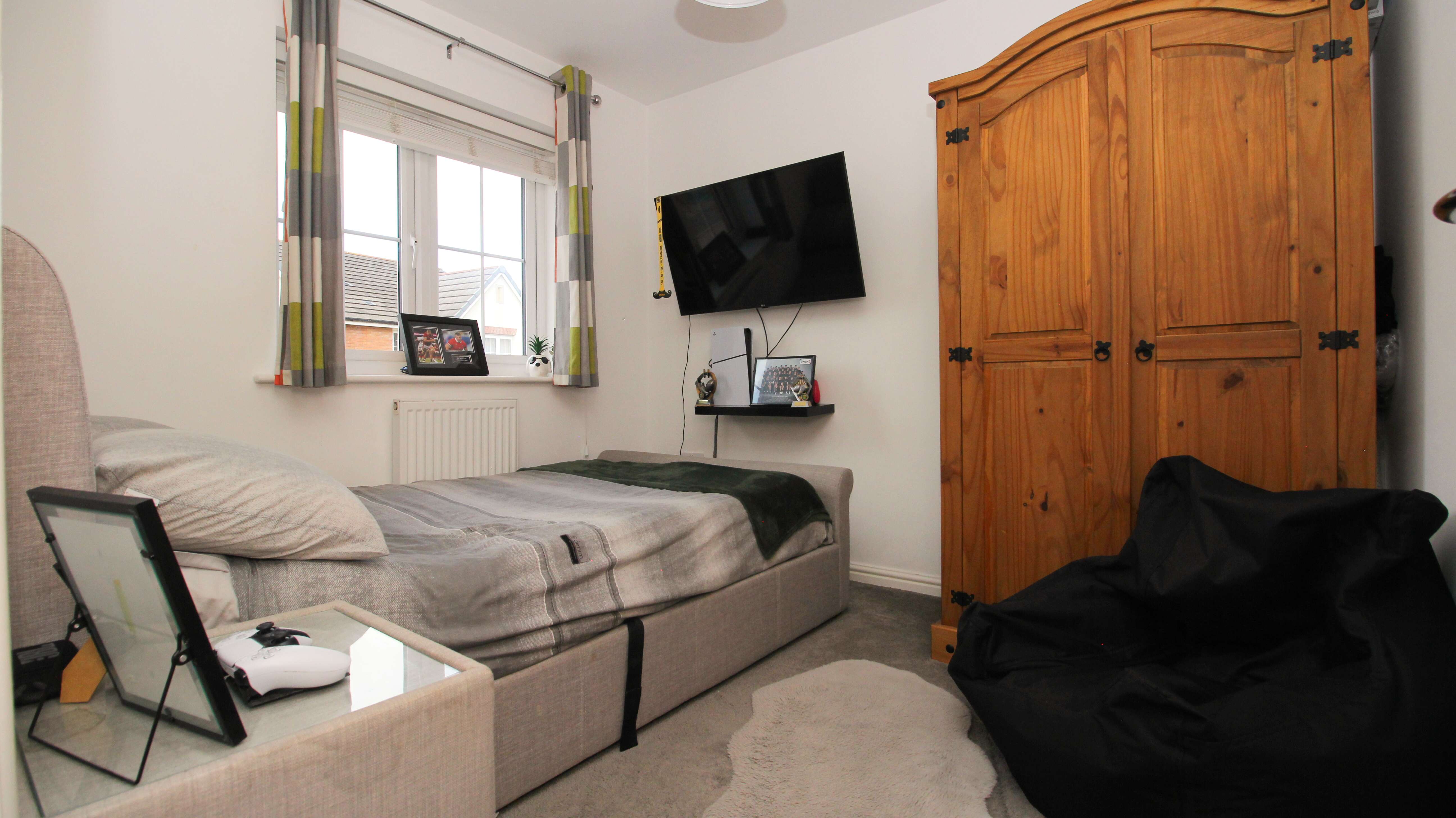 Highfields, Coedely Tonyrefail, Porth, CF39 8GA  Interior