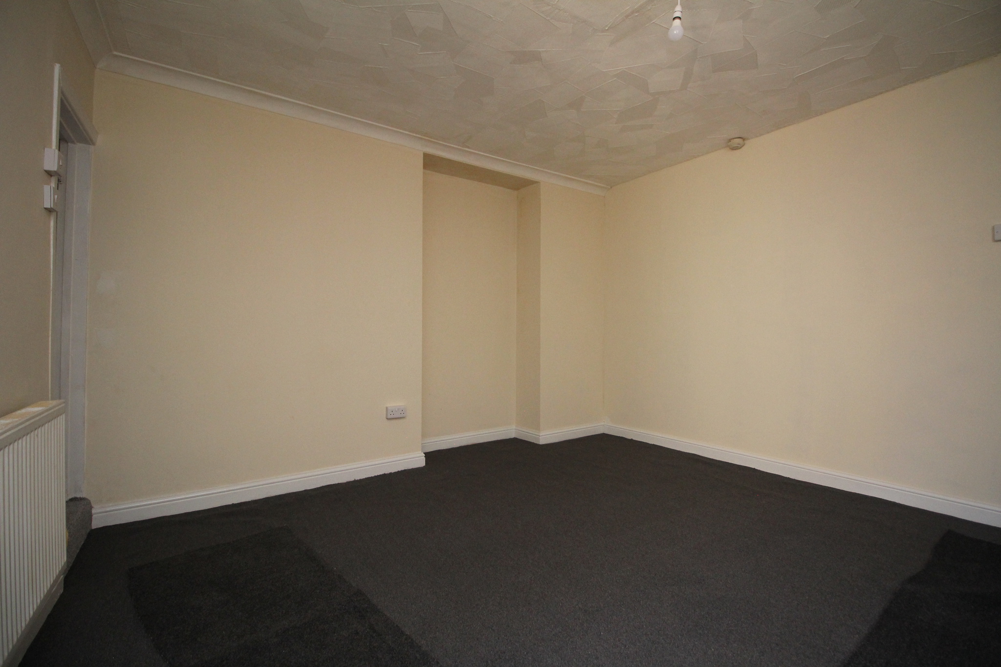 Waunrhydd Road, Tonyrefail, CF39 8EN  Interior