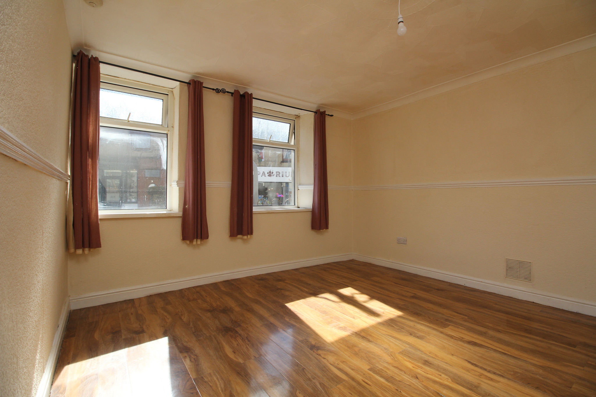 Waunrhydd Road, Tonyrefail, CF39 8EN  Interior