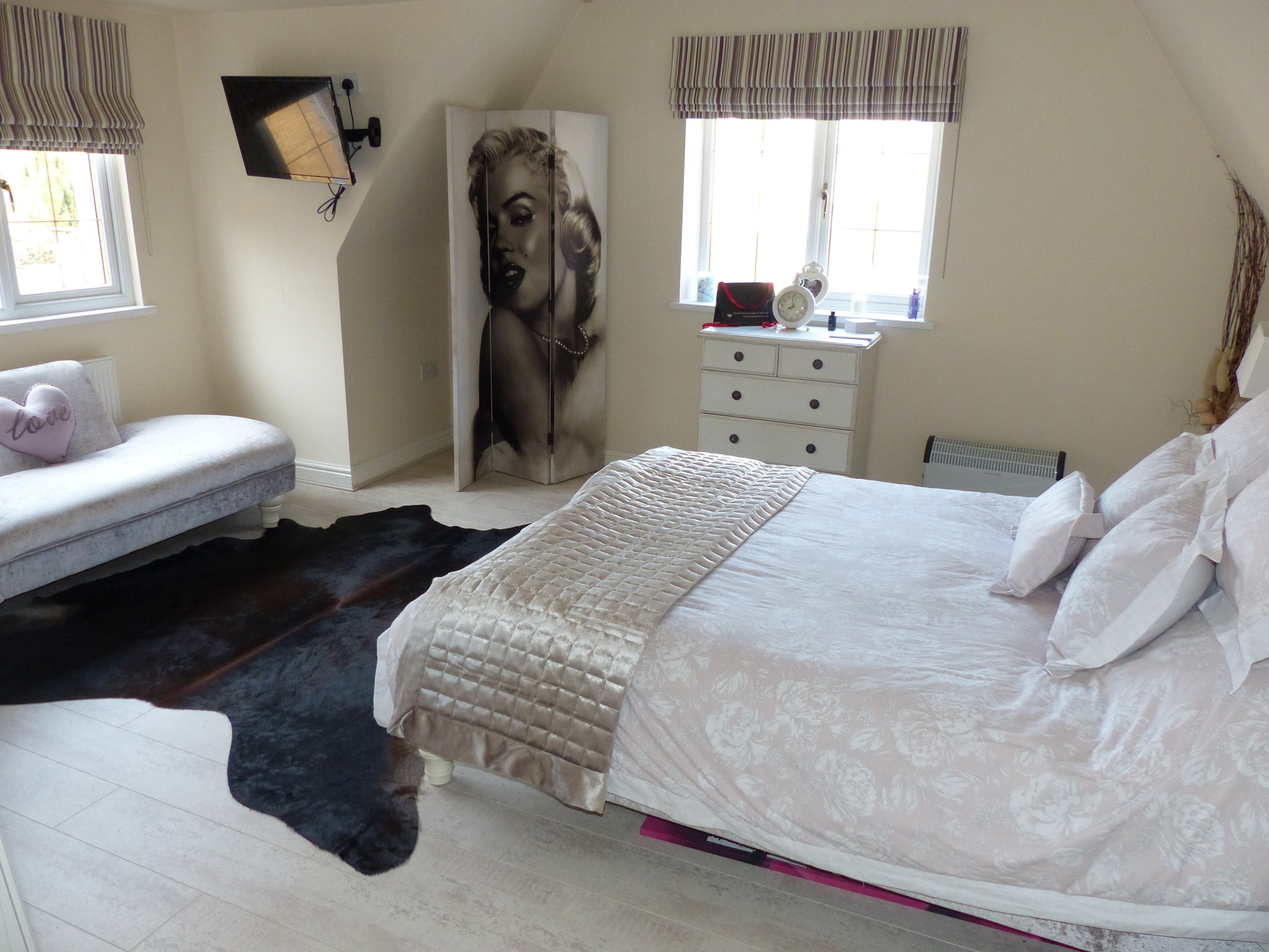 Chapel Wood Drive, CF72 9WP  Interior