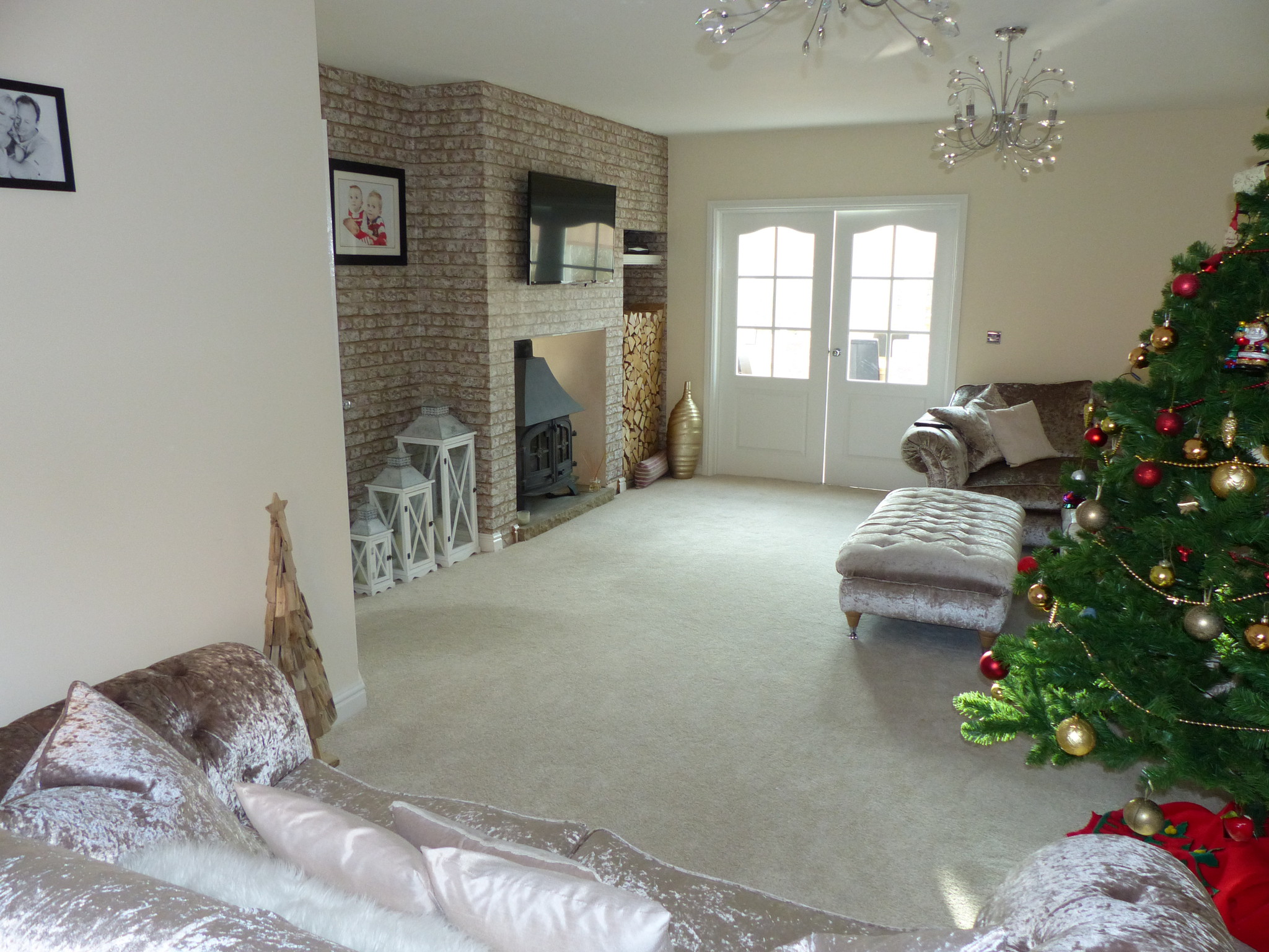 Chapel Wood Drive, CF72 9WP  Interior