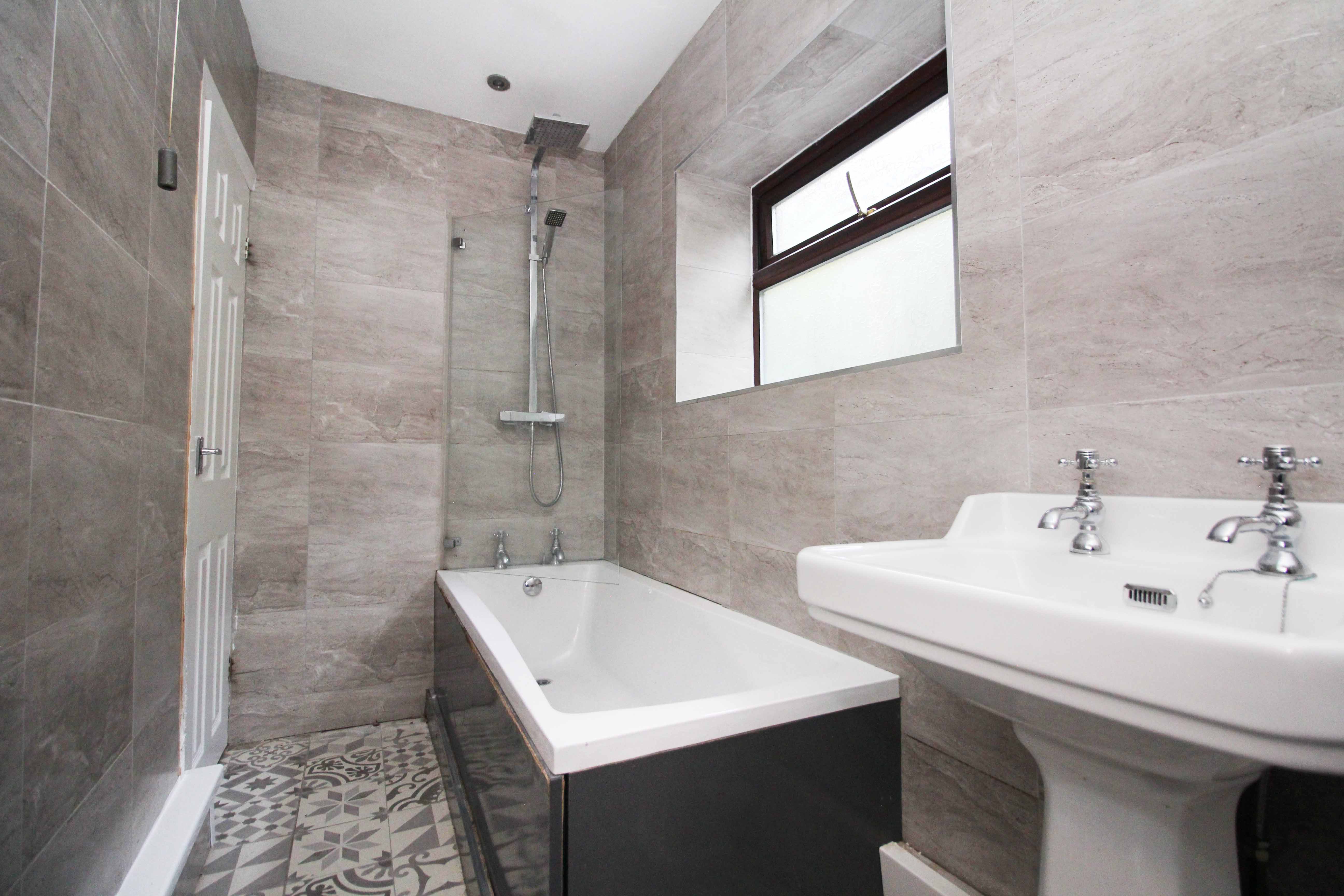 Heath Terrace, Porth, CF39 0HS  Interior