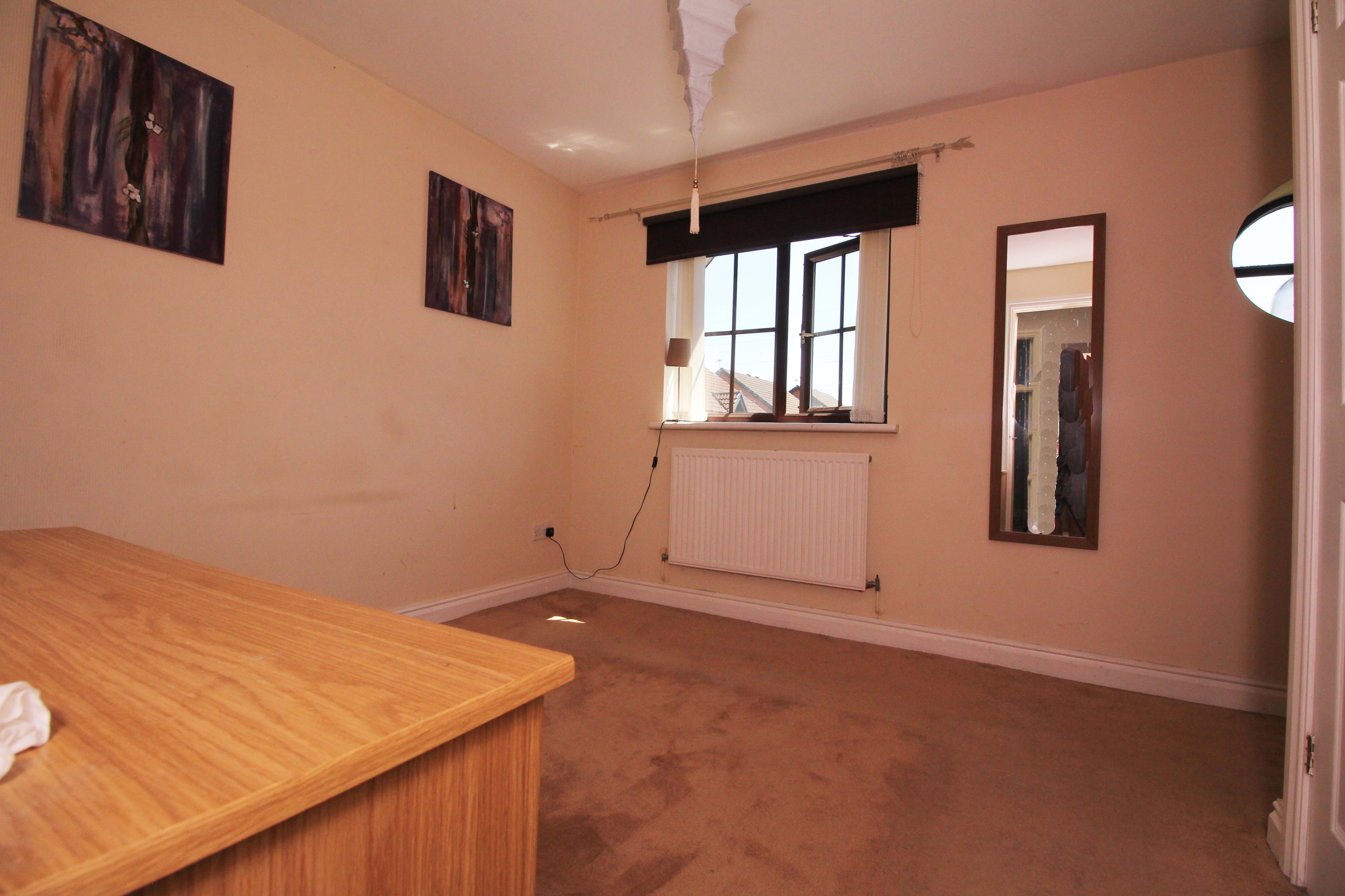 Llwyn Onn, Tyla Garw CF72 9ET  Interior