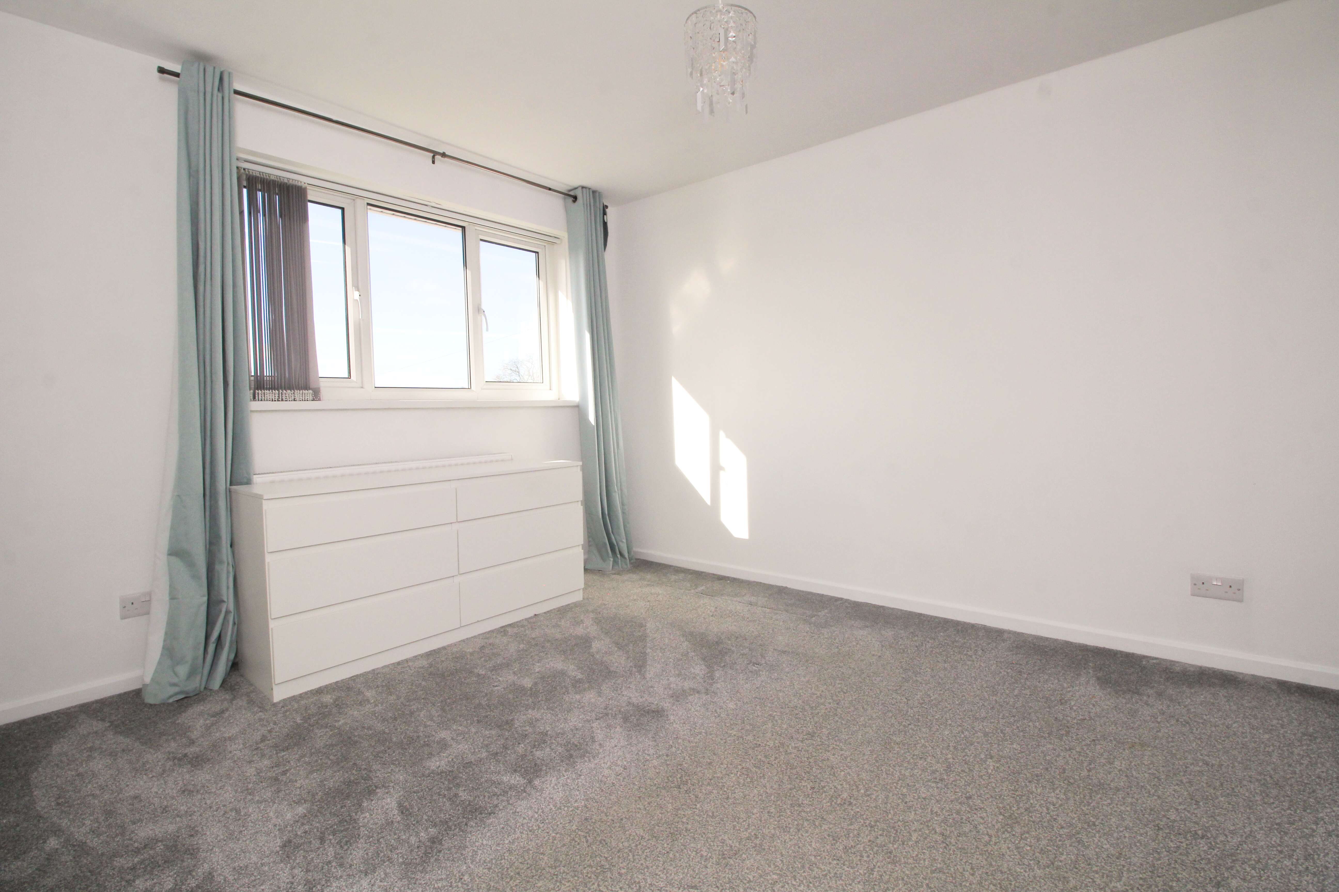 Tudor Way, Llantwit Fardre CF38 2NH  Interior