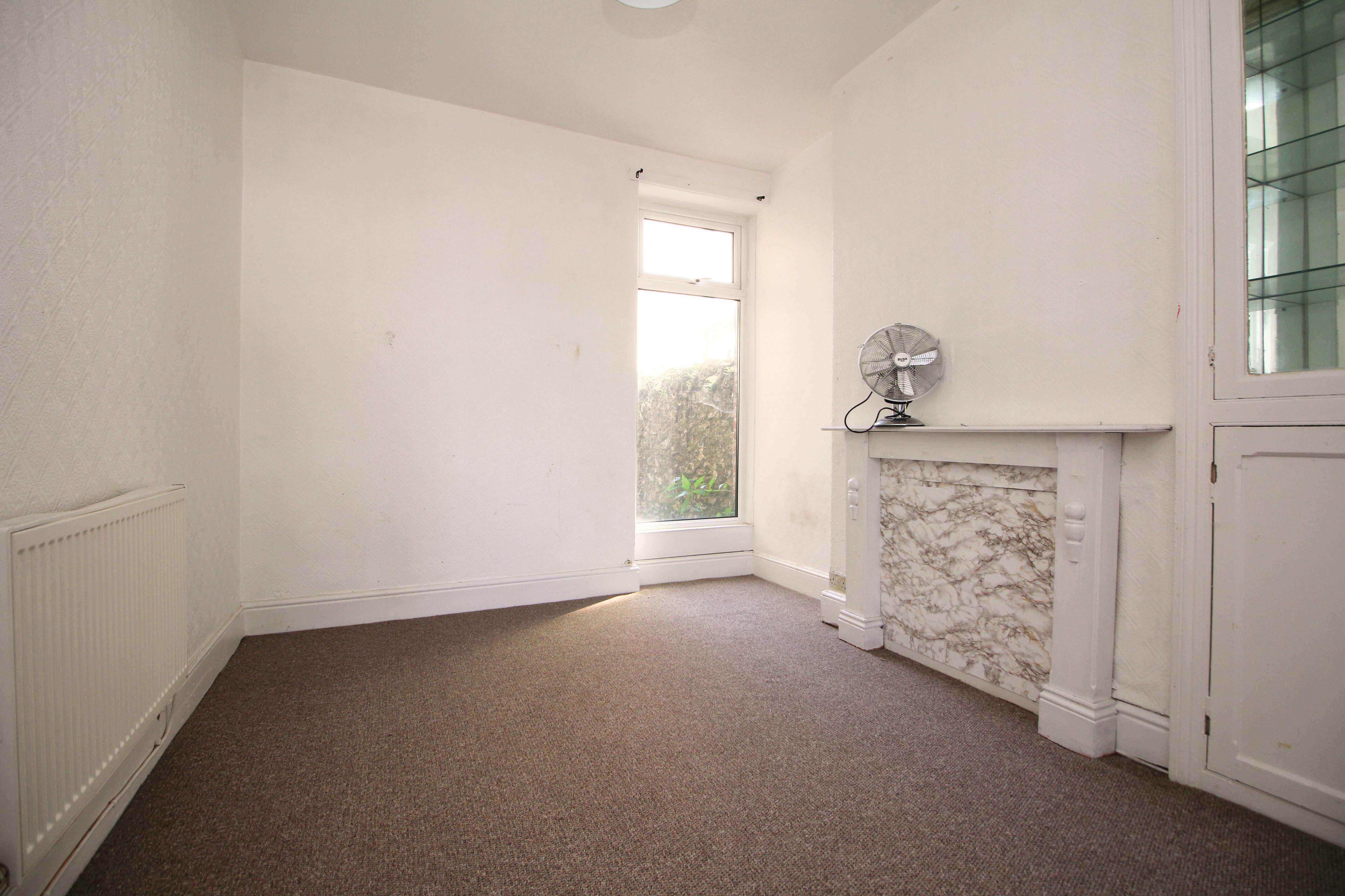 Pontypridd Street, Barry, CF63 2HH  Interior