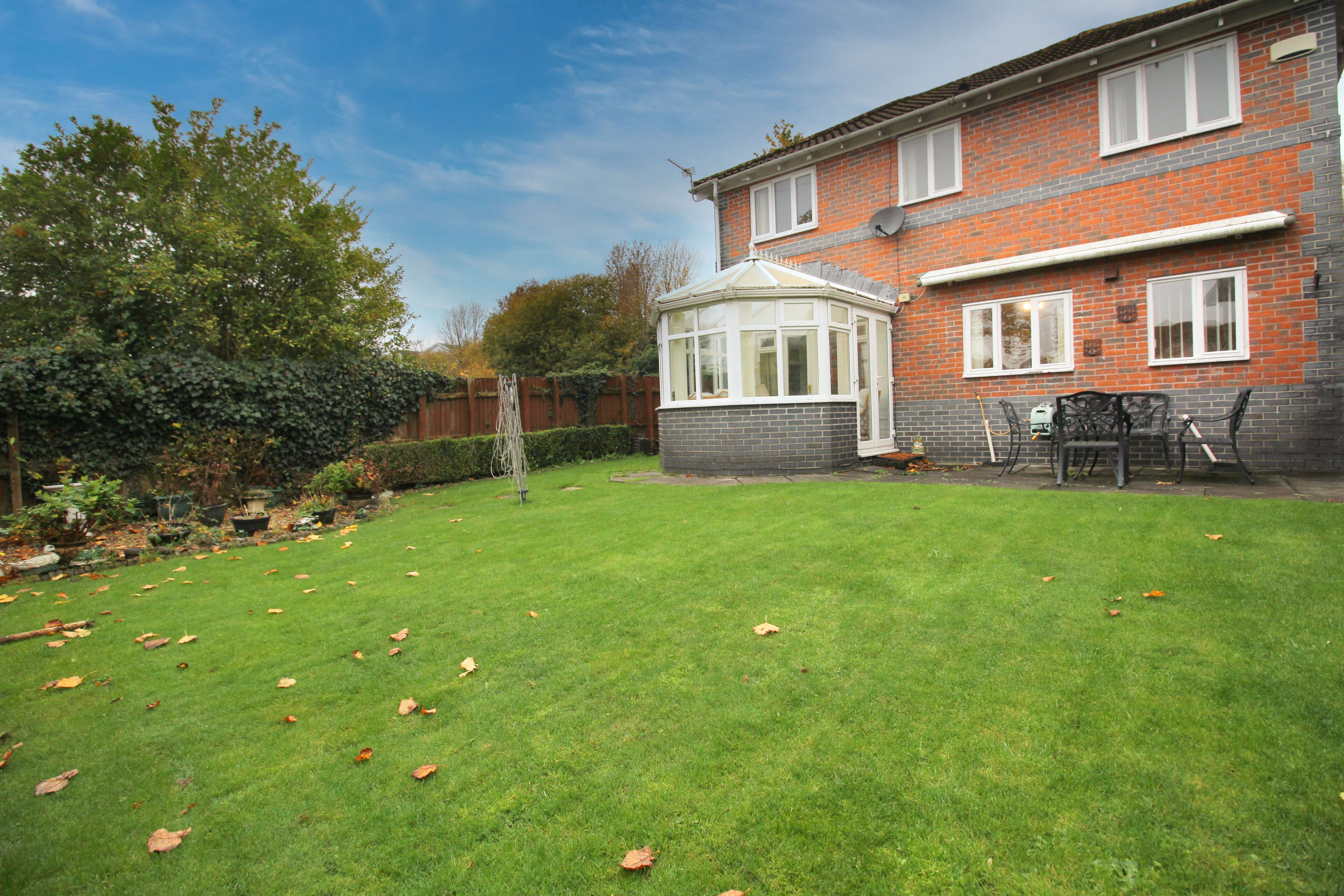 Cwrt Illtyd, Cross Inn, Llantrisant CF72 8SN  Interior