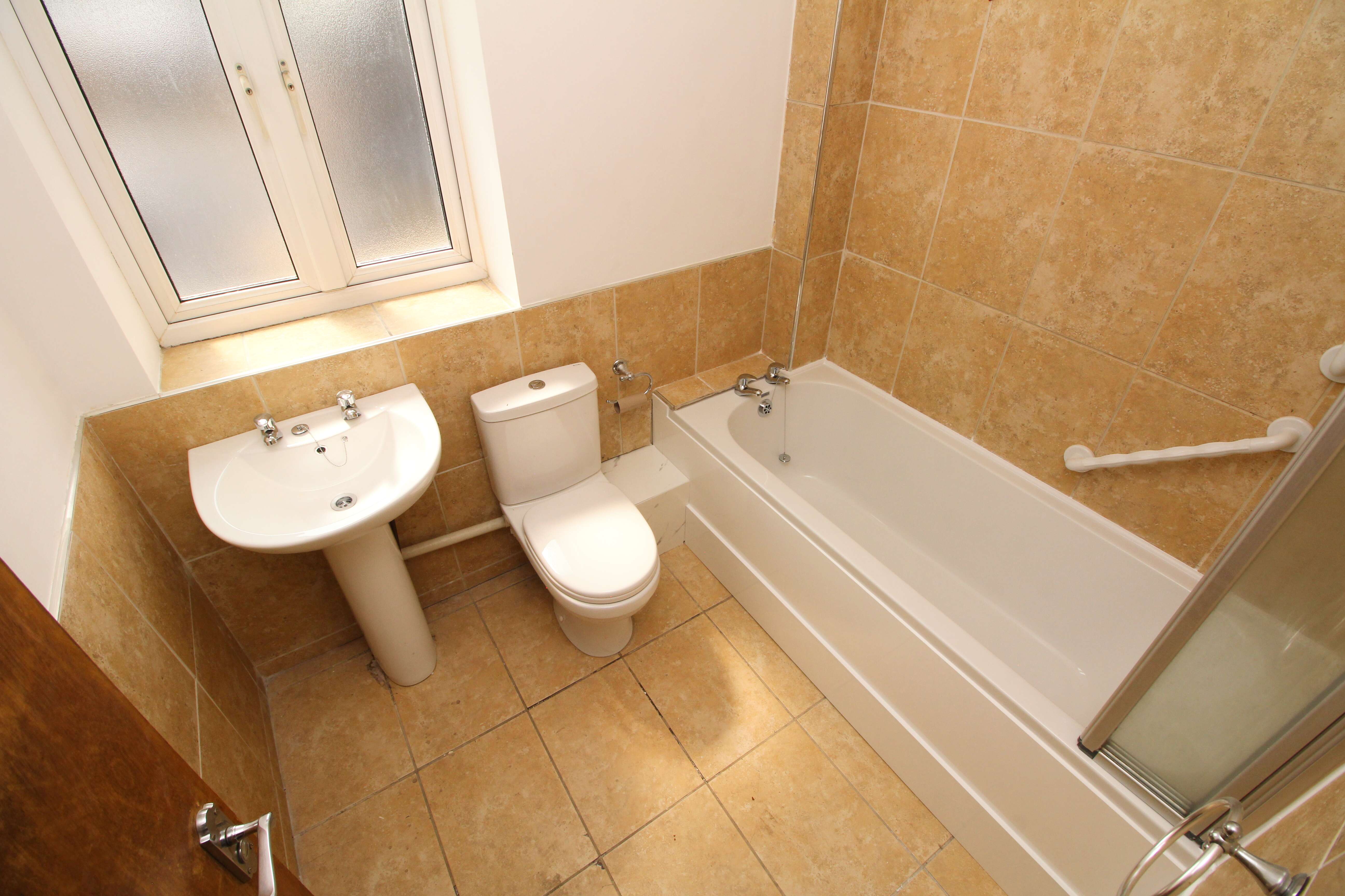 High Street, Tonyrefail, Porth, CF39 8PH  Interior