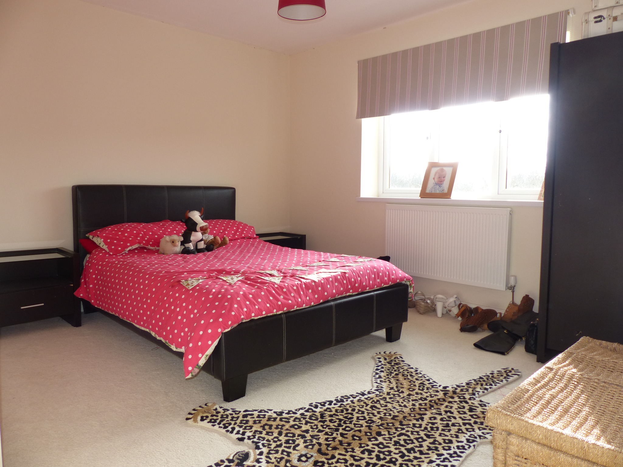 Chapel Wood Drive, CF72 9WP  Interior