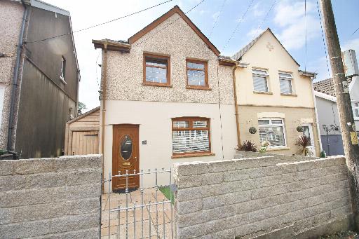 Thomas Street, Gilfach Goch, CF39 8TU