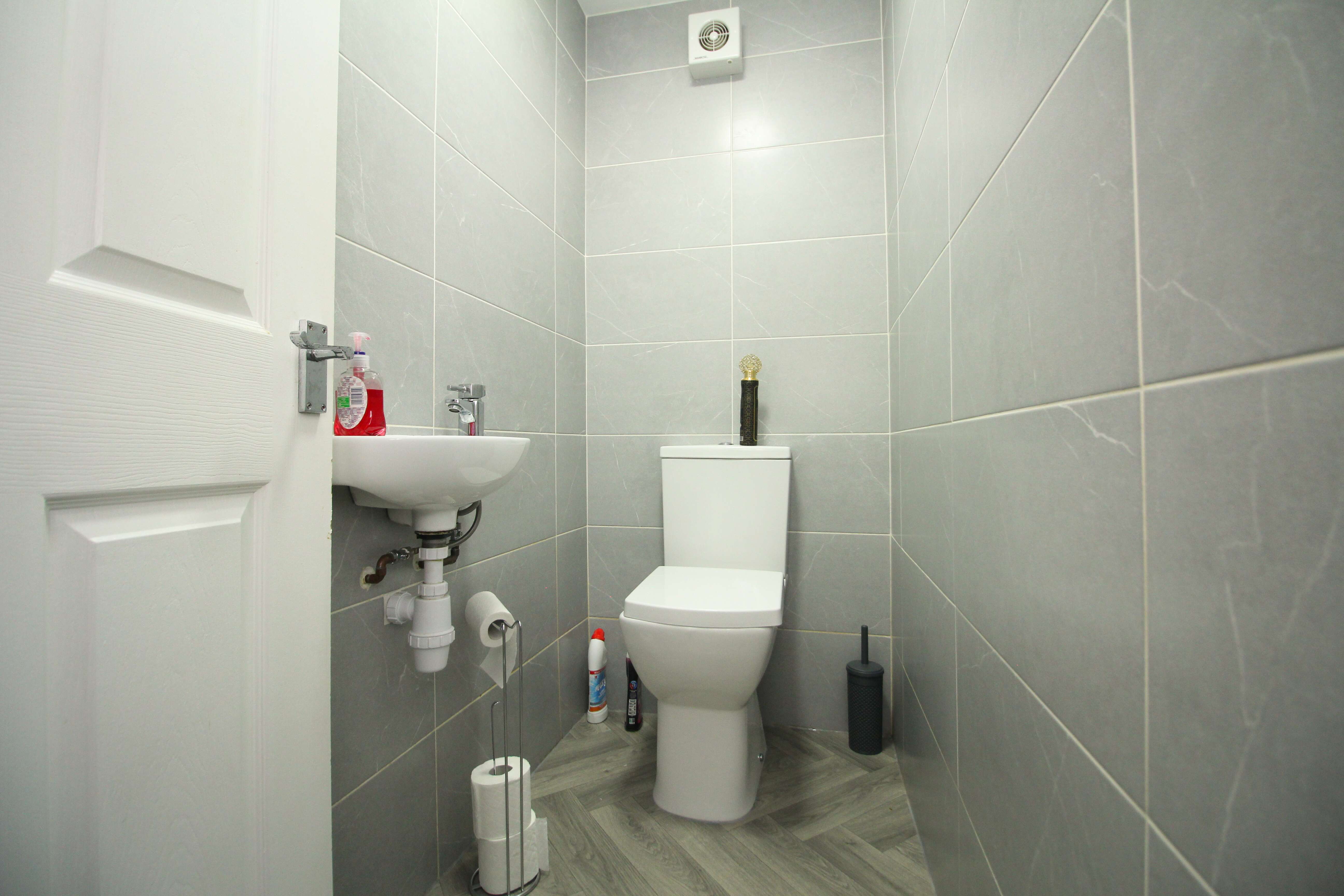 Llys Celyn, Cedar Crescent, Tonteg, Pontypridd, CF38 1LF  Interior
