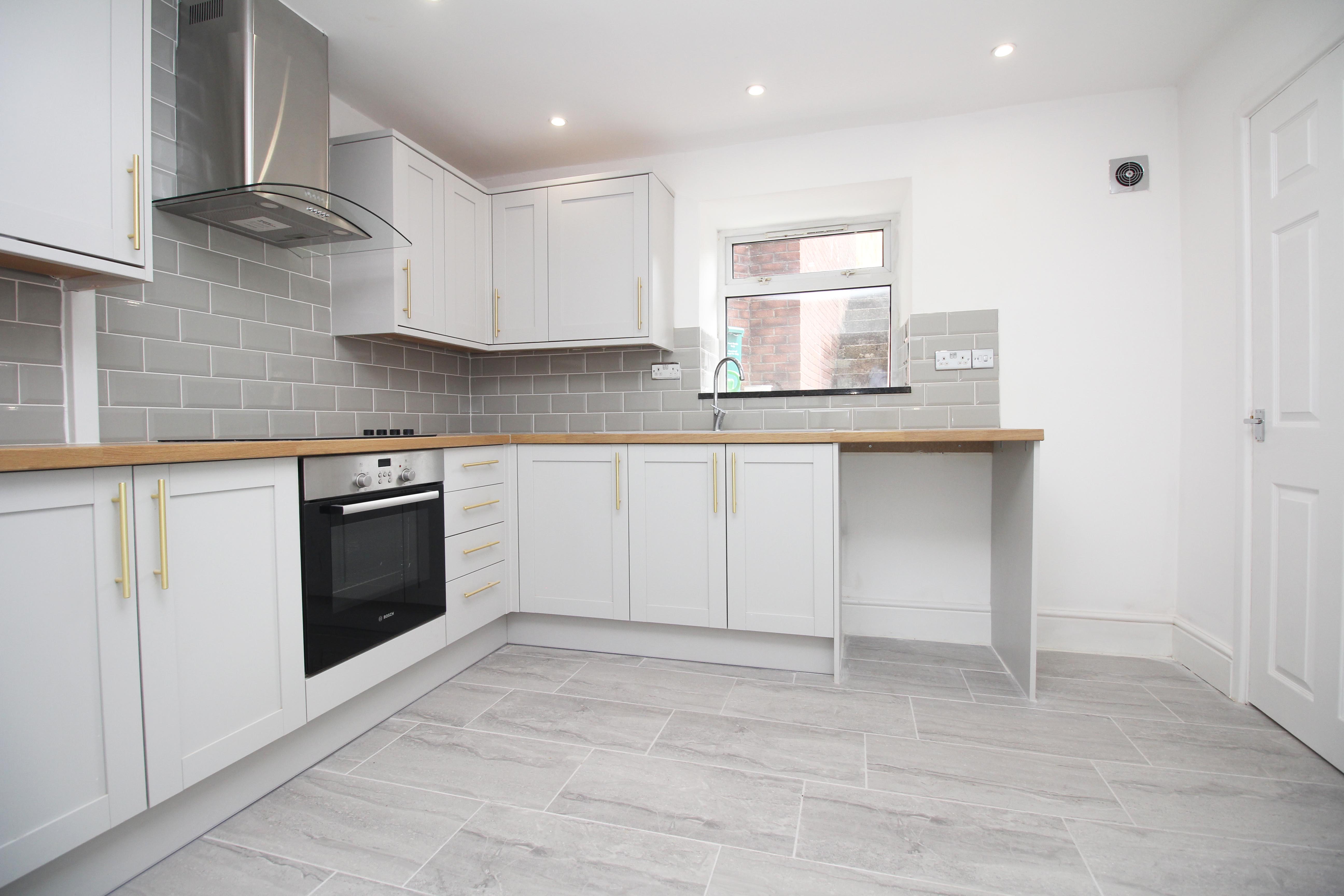 Collenna Road, Tonyrefail, CF39 8EL  Interior