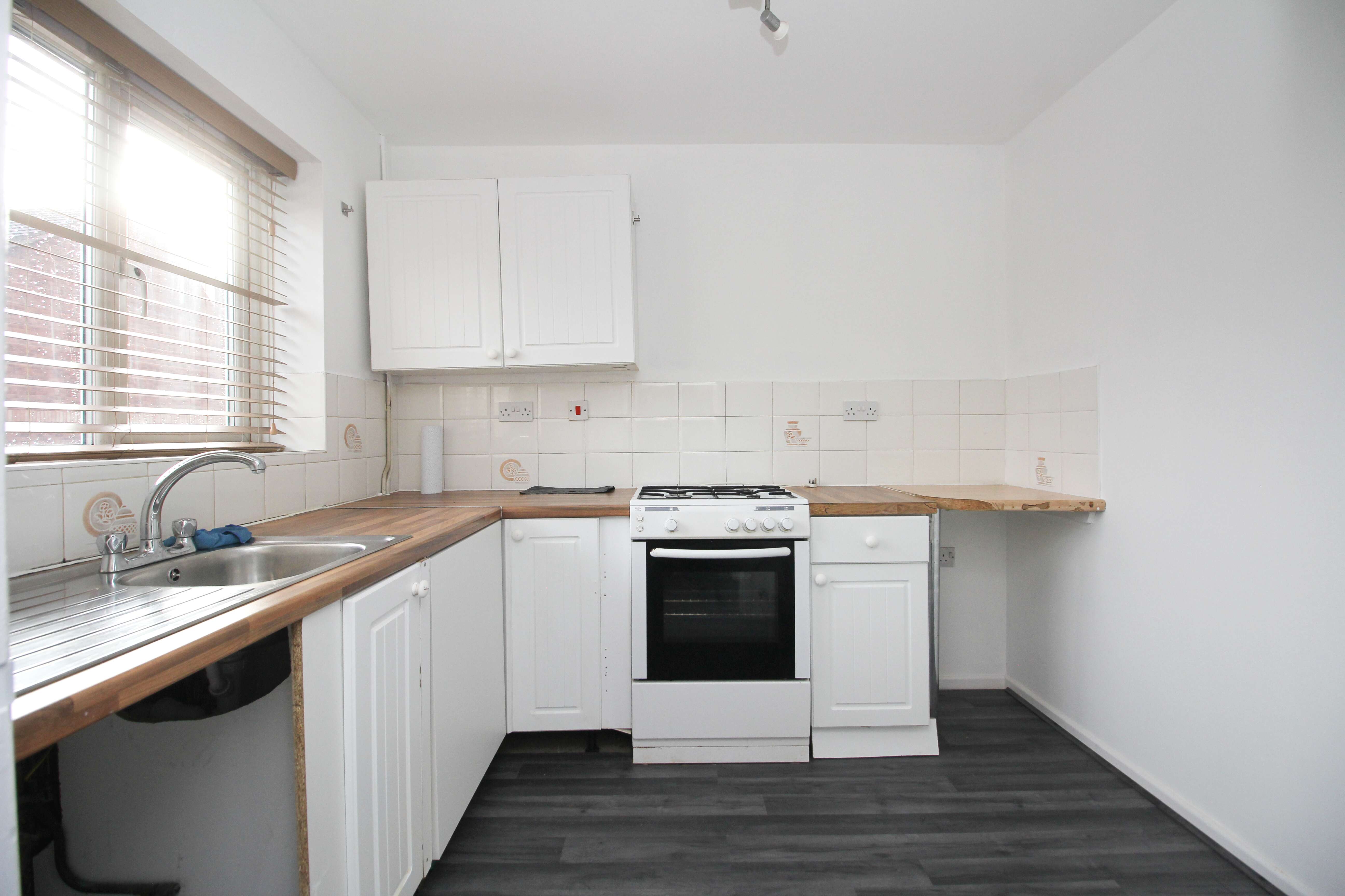 Cwrt Llechau, Llanharry CF72 9NA  Interior