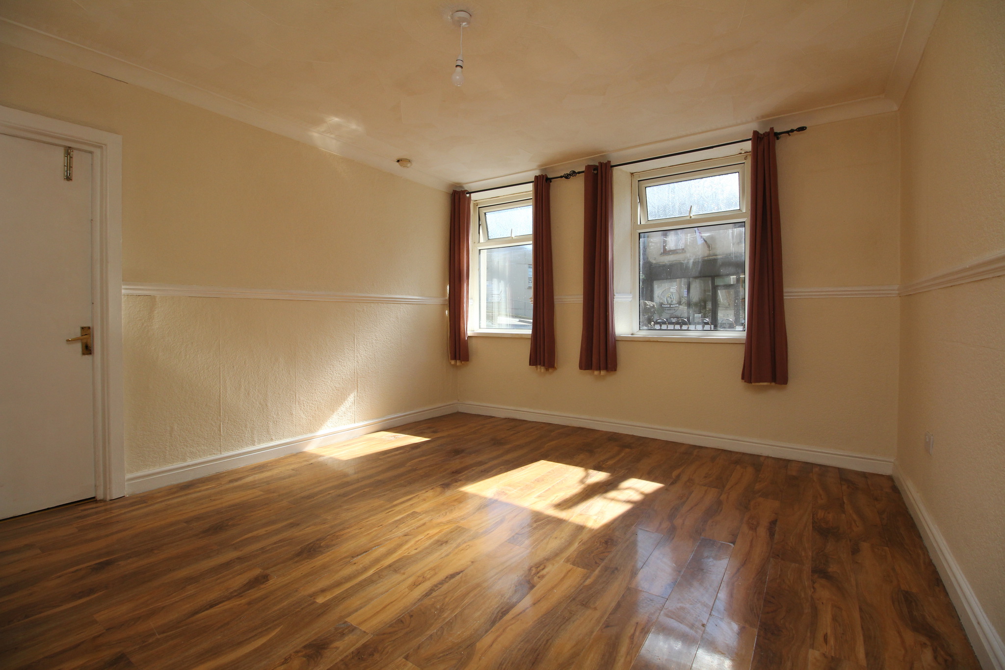 Waunrhydd Road, Tonyrefail, CF39 8EN  Interior
