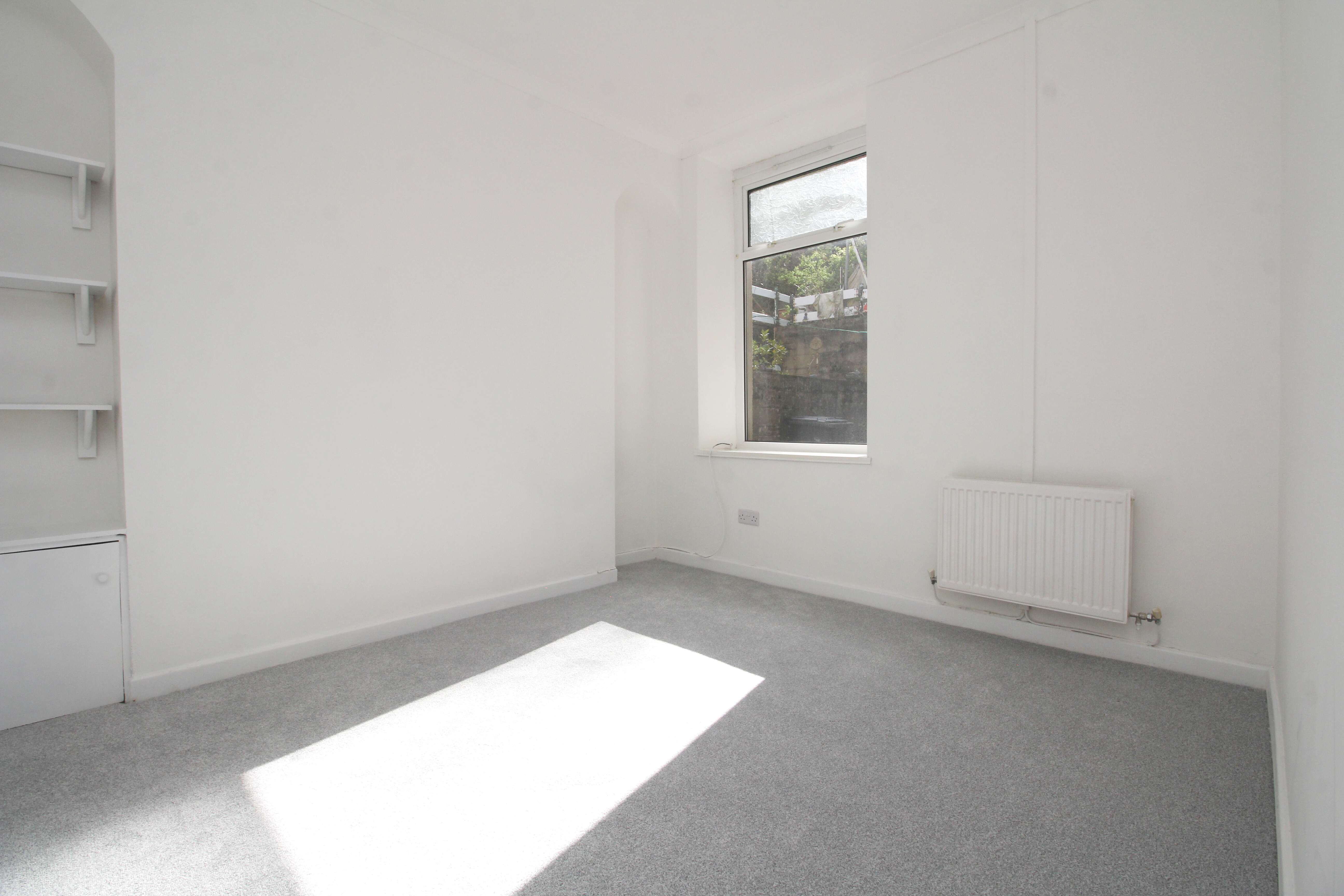 Main Road, Abercynon, CF45 4BX  Interior