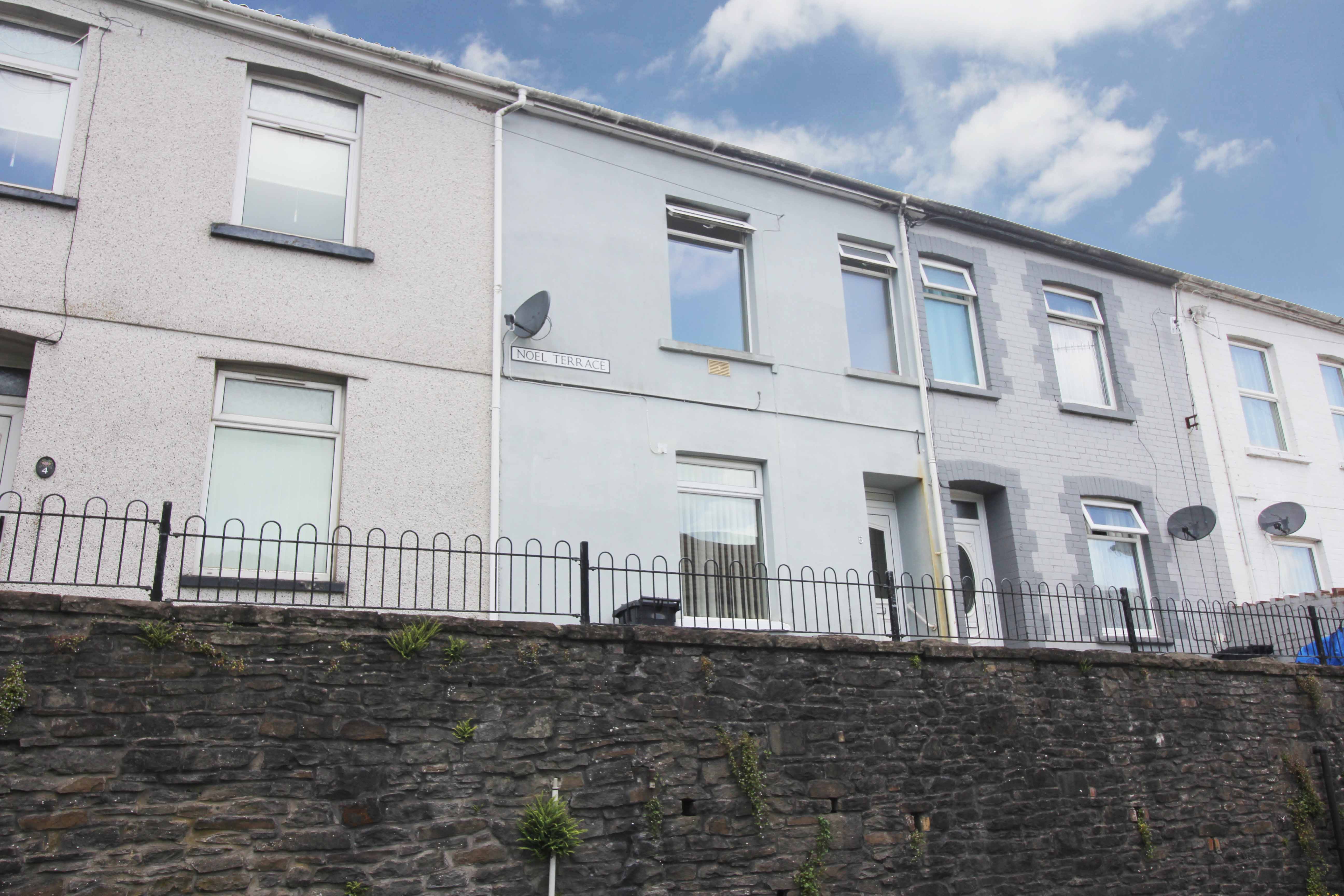 Noel Terrace, Aberfan CF48 4NR  Interior