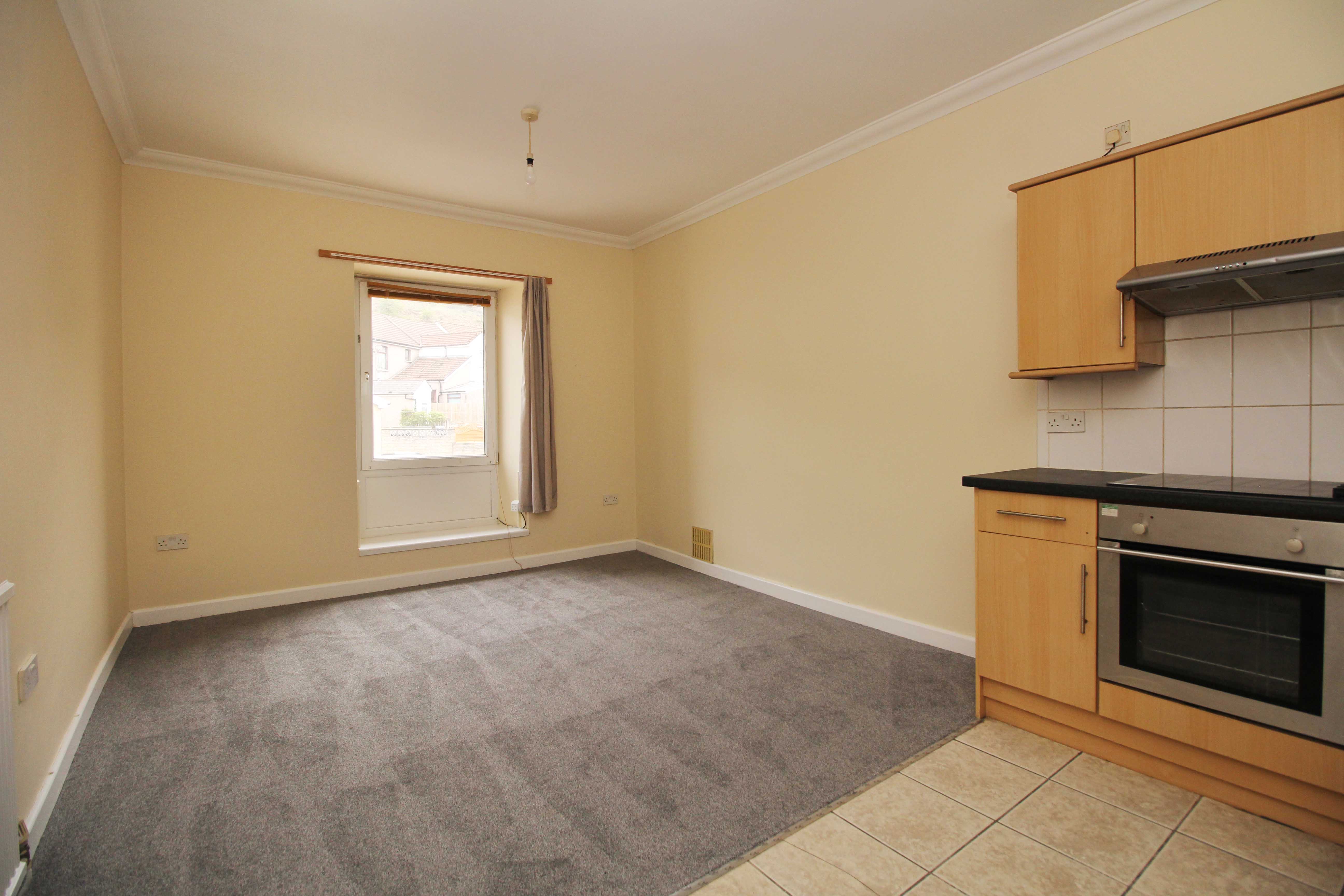 Commercial Street, Senghenydd CF83 4FZ  Interior