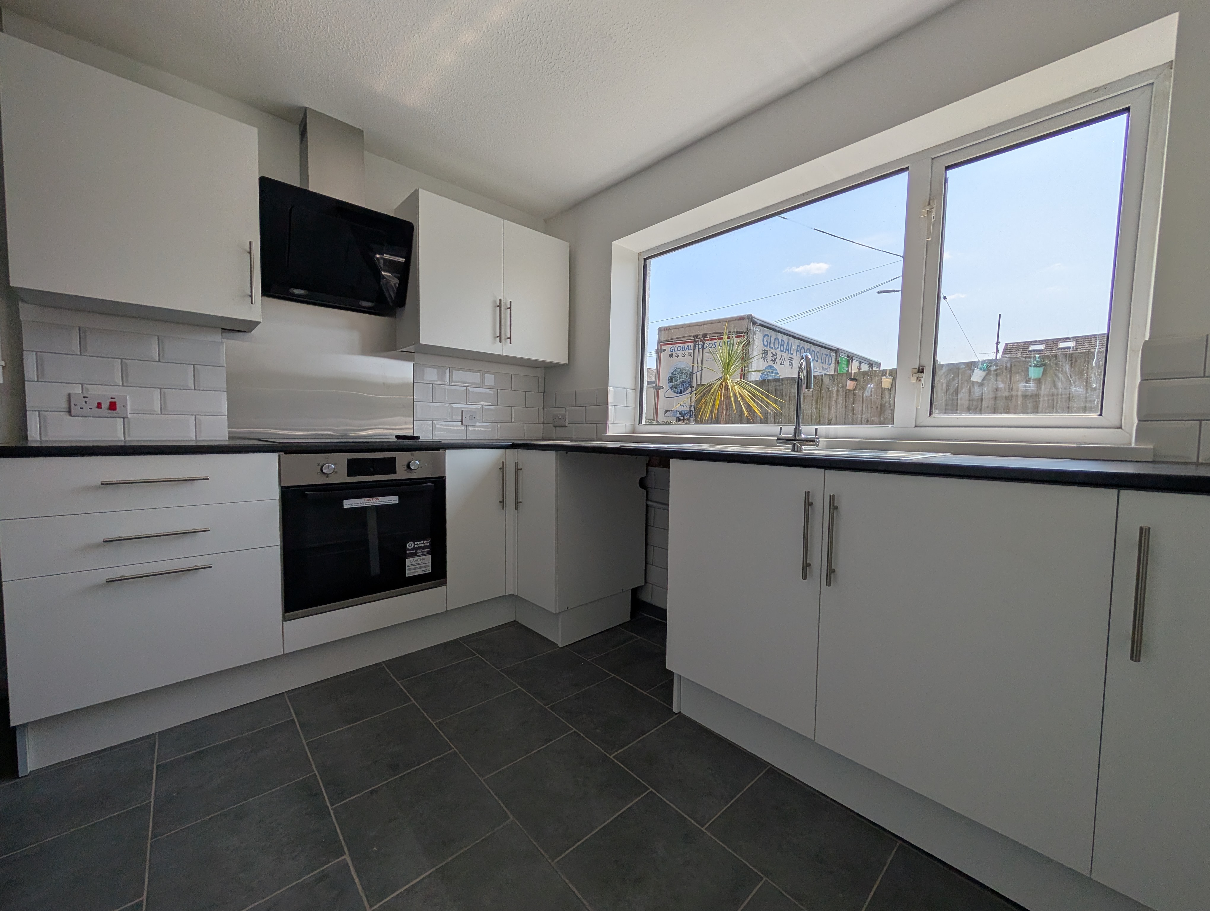 3, Station Terrace, Pontyclun, CF72 9ES  Interior