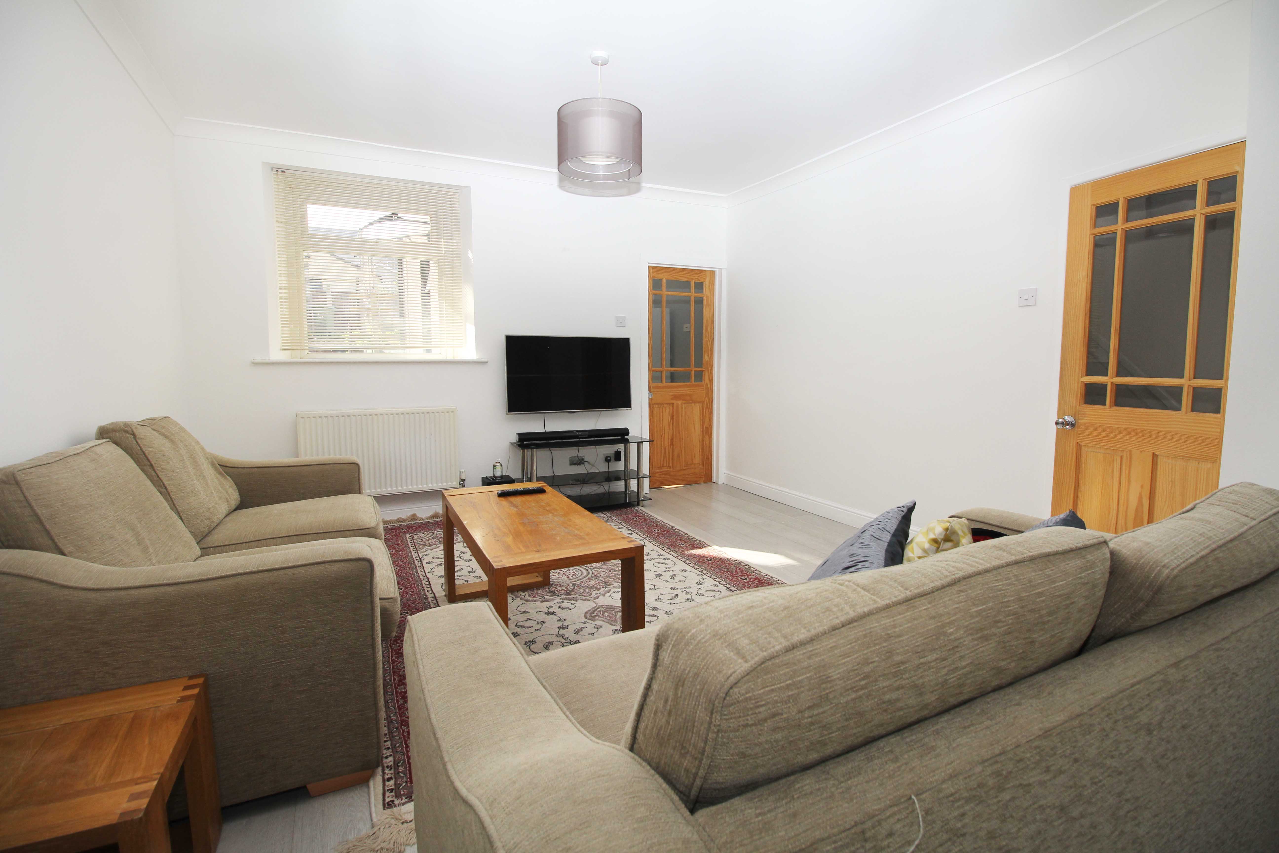 Bridgend Road, Llanharan CF72 9RA  Interior