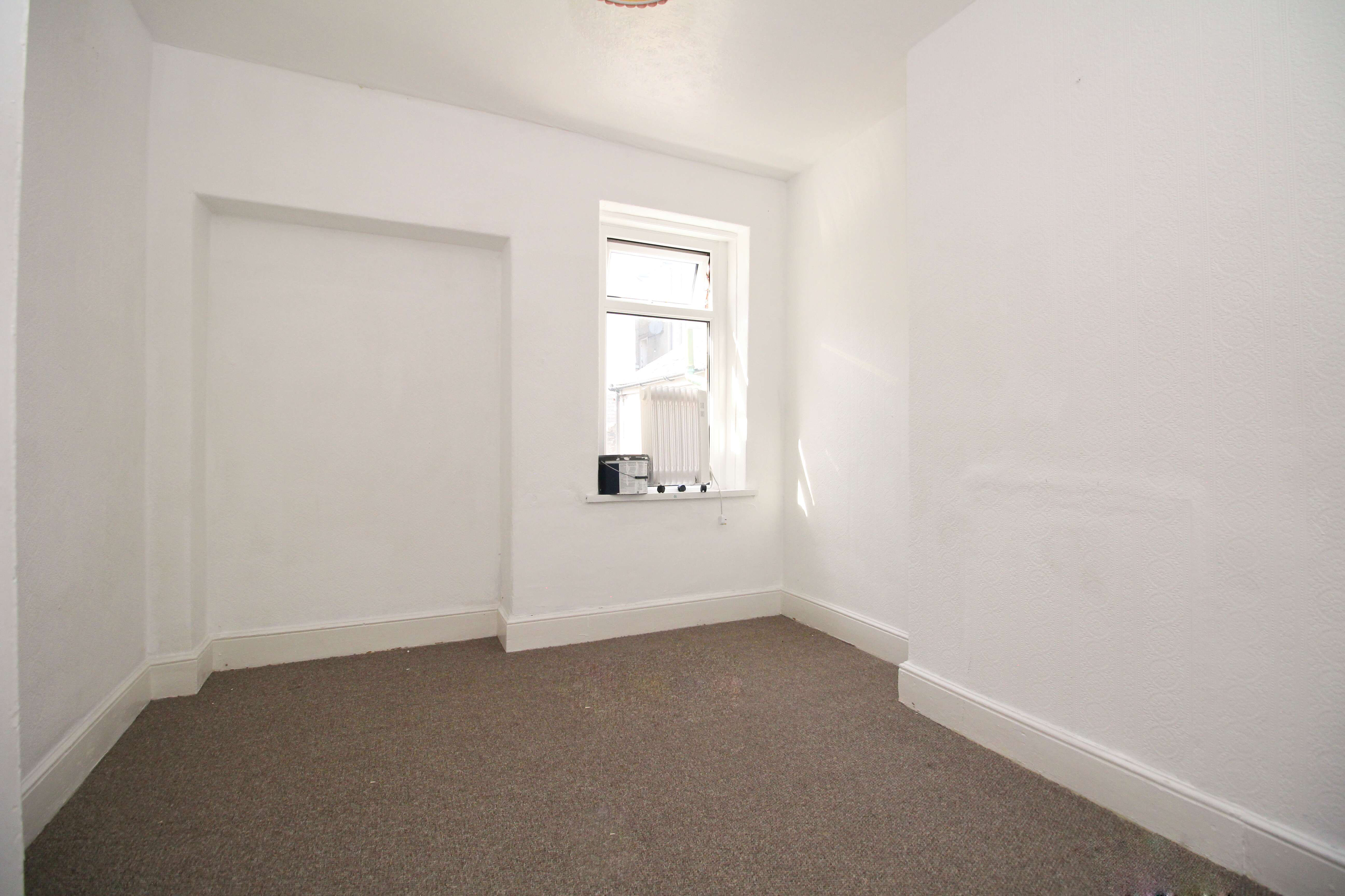 Pontypridd Street, Barry, CF63 2HH  Interior