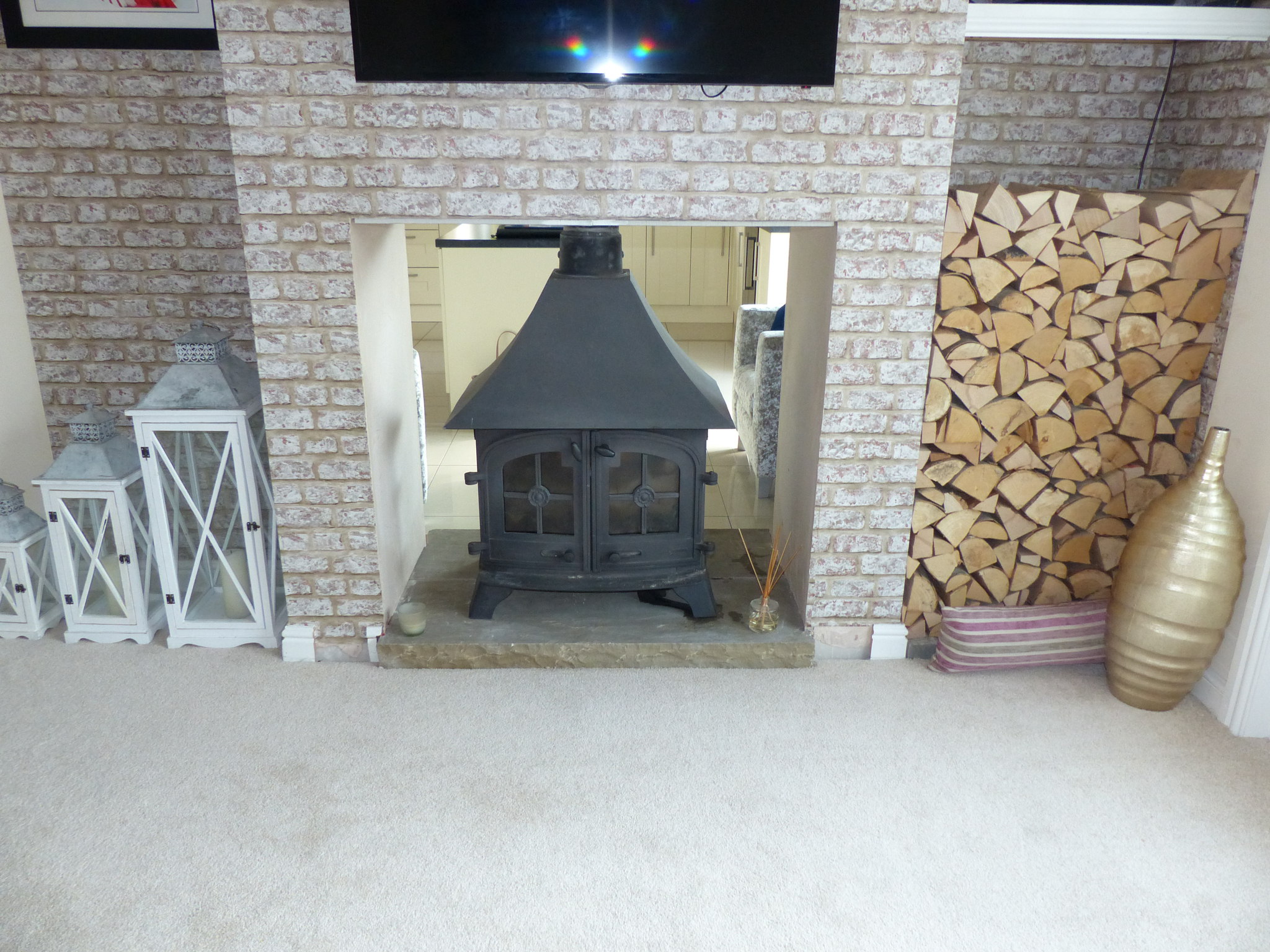 Chapel Wood Drive, CF72 9WP  Interior