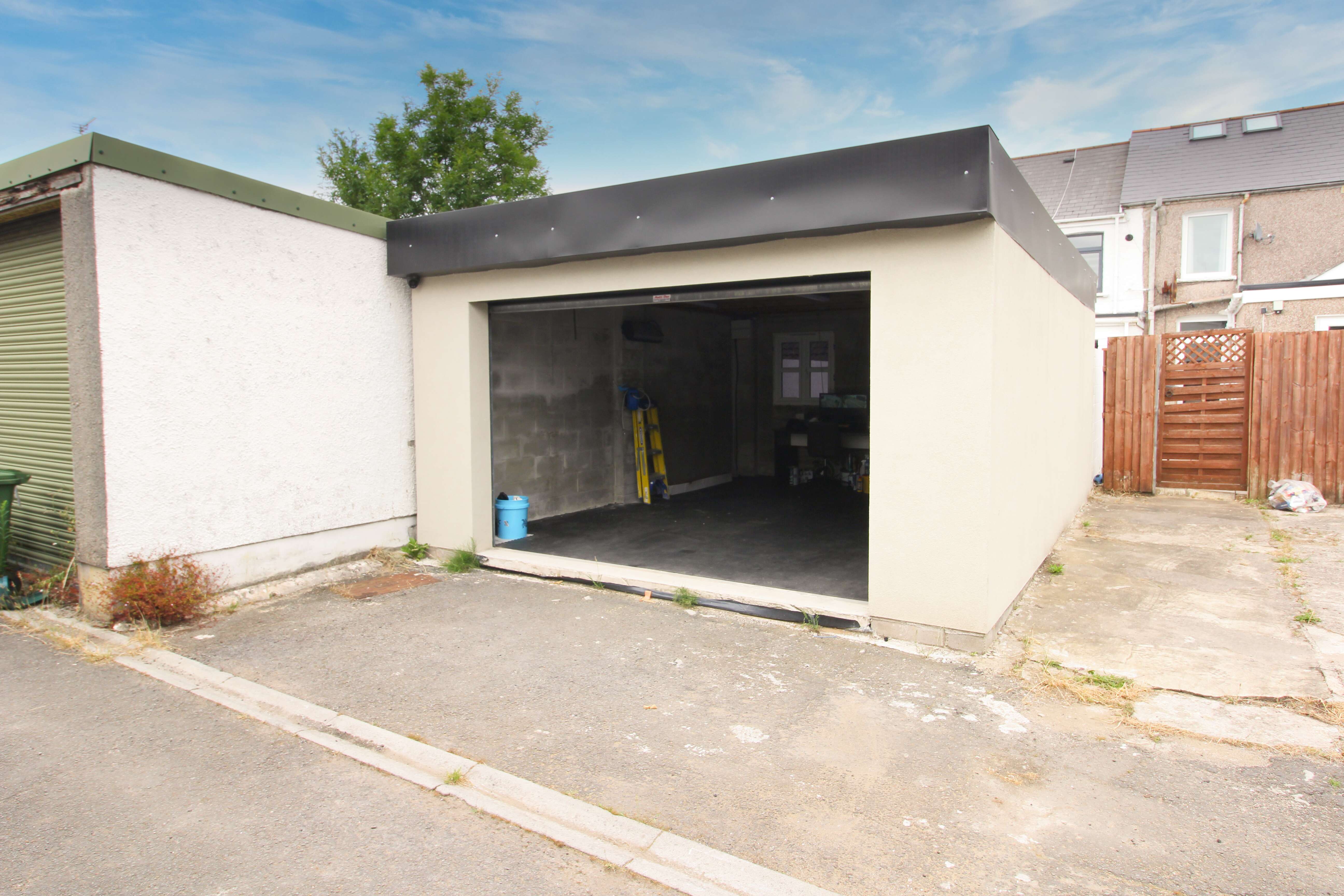 Stuart Street, Pontyclun, CF72 9EF  Interior